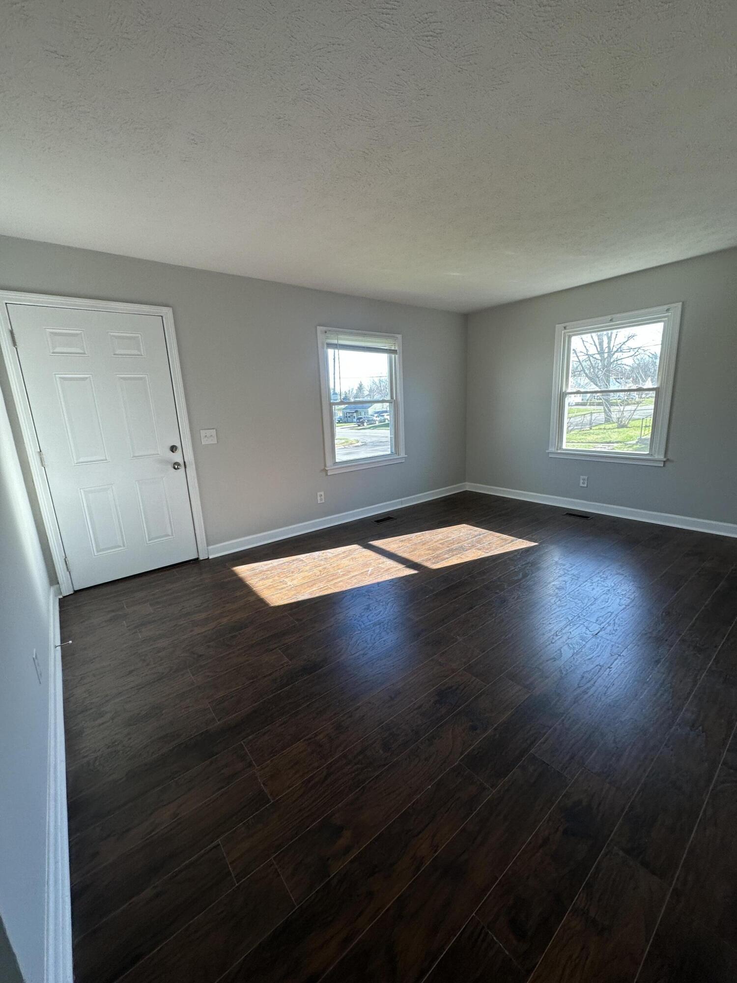 1633 Sweetbriar Lane, Springfield, Ohio 45505