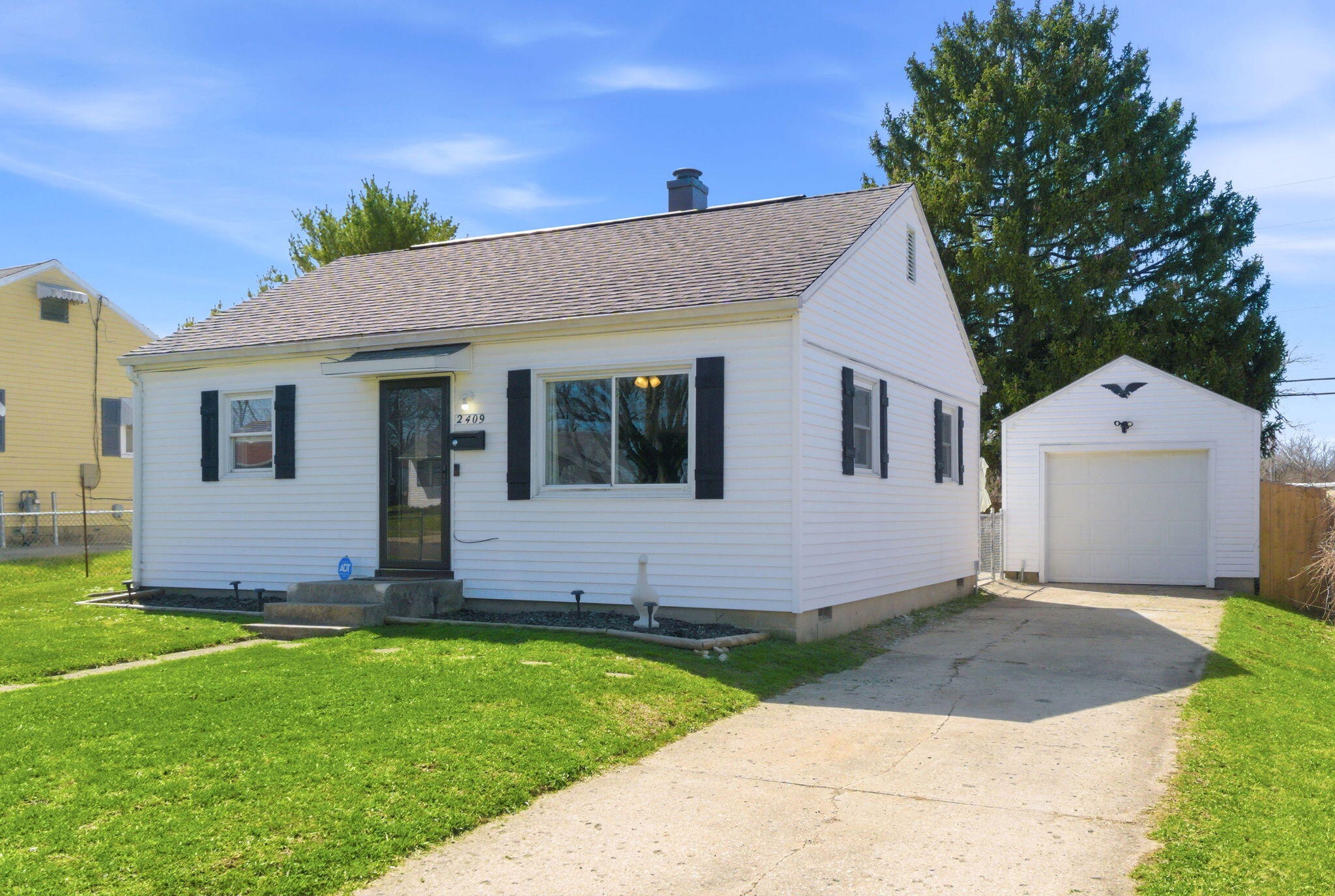 2409 Mayfair Drive, Springfield, Ohio 45505