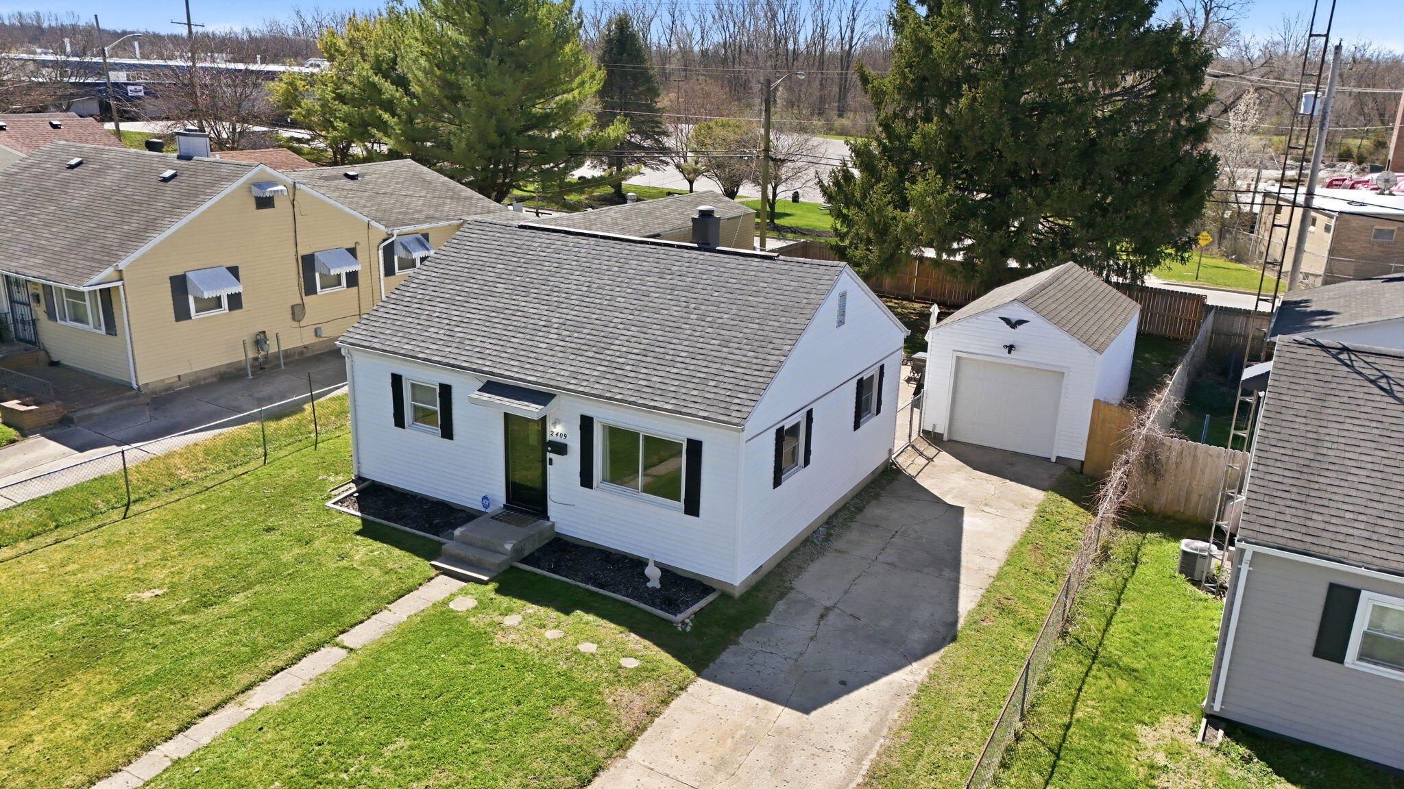 2409 Mayfair Drive, Springfield, Ohio 45505