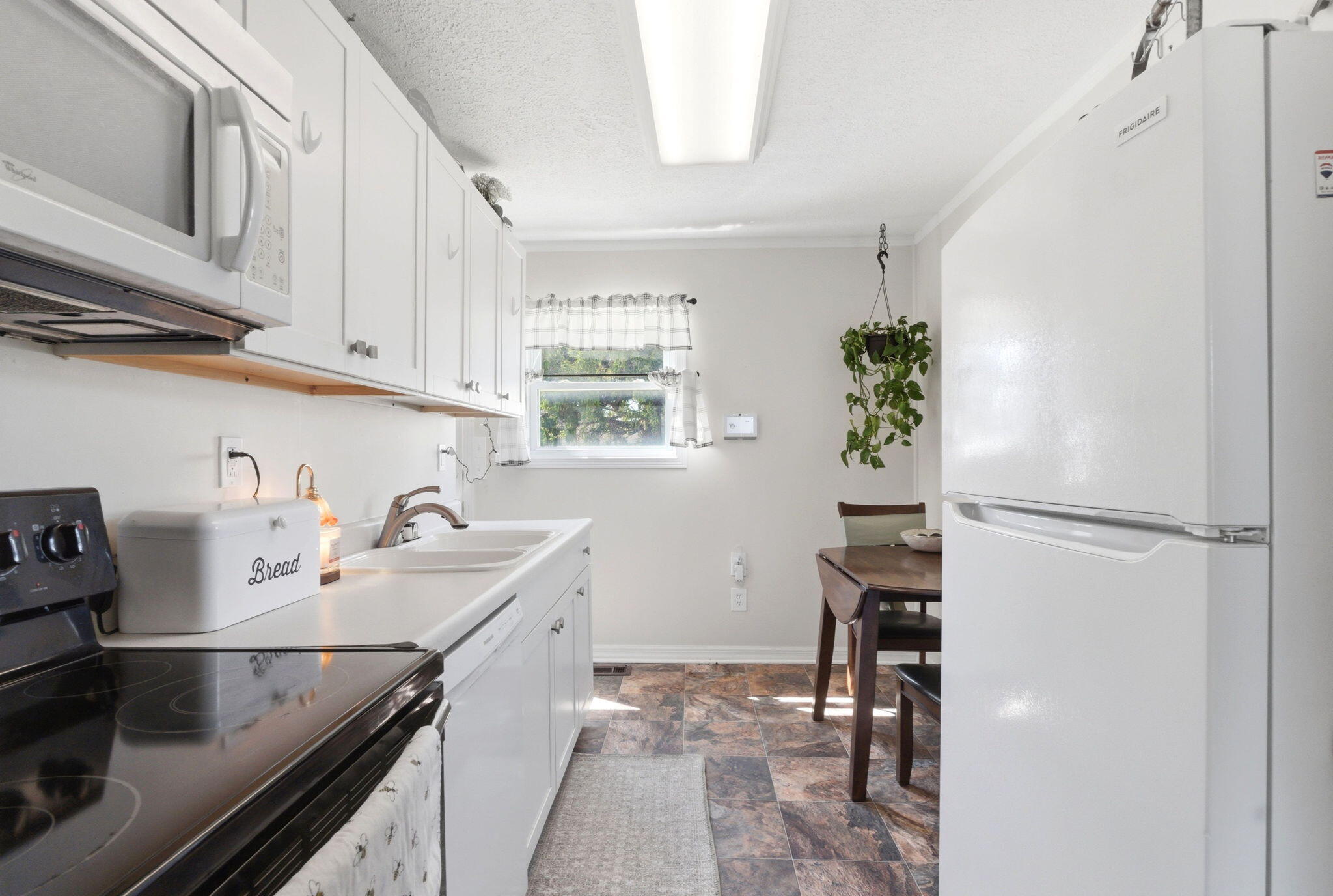 2409 Mayfair Drive, Springfield, Ohio 45505