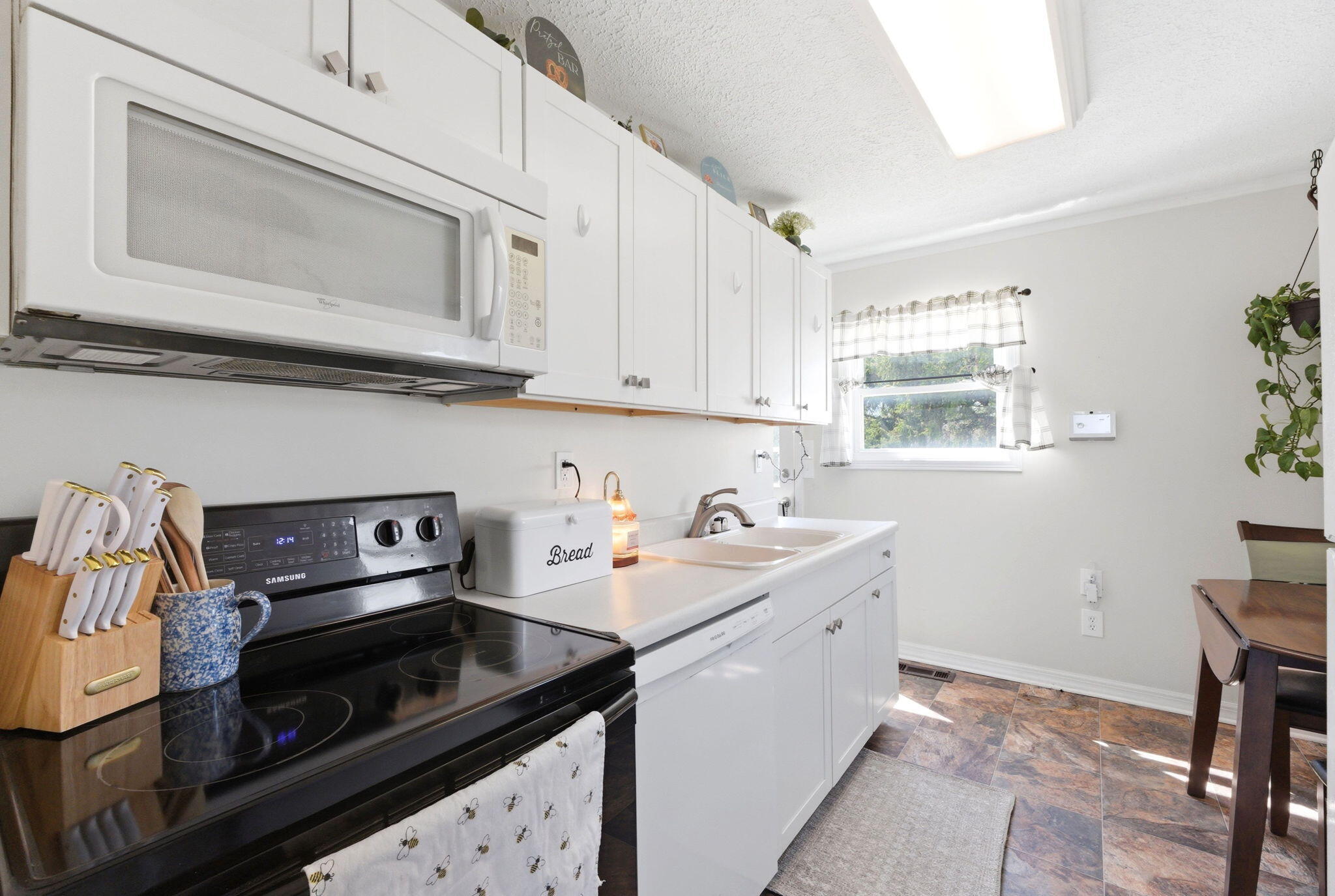 2409 Mayfair Drive, Springfield, Ohio 45505