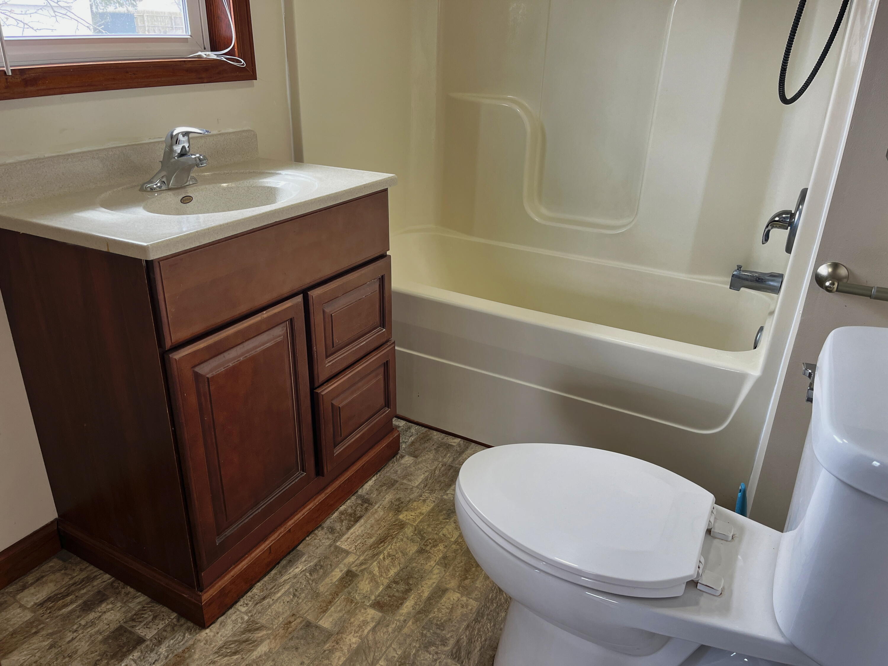 11 Water Street, Wapakoneta, Ohio 45895