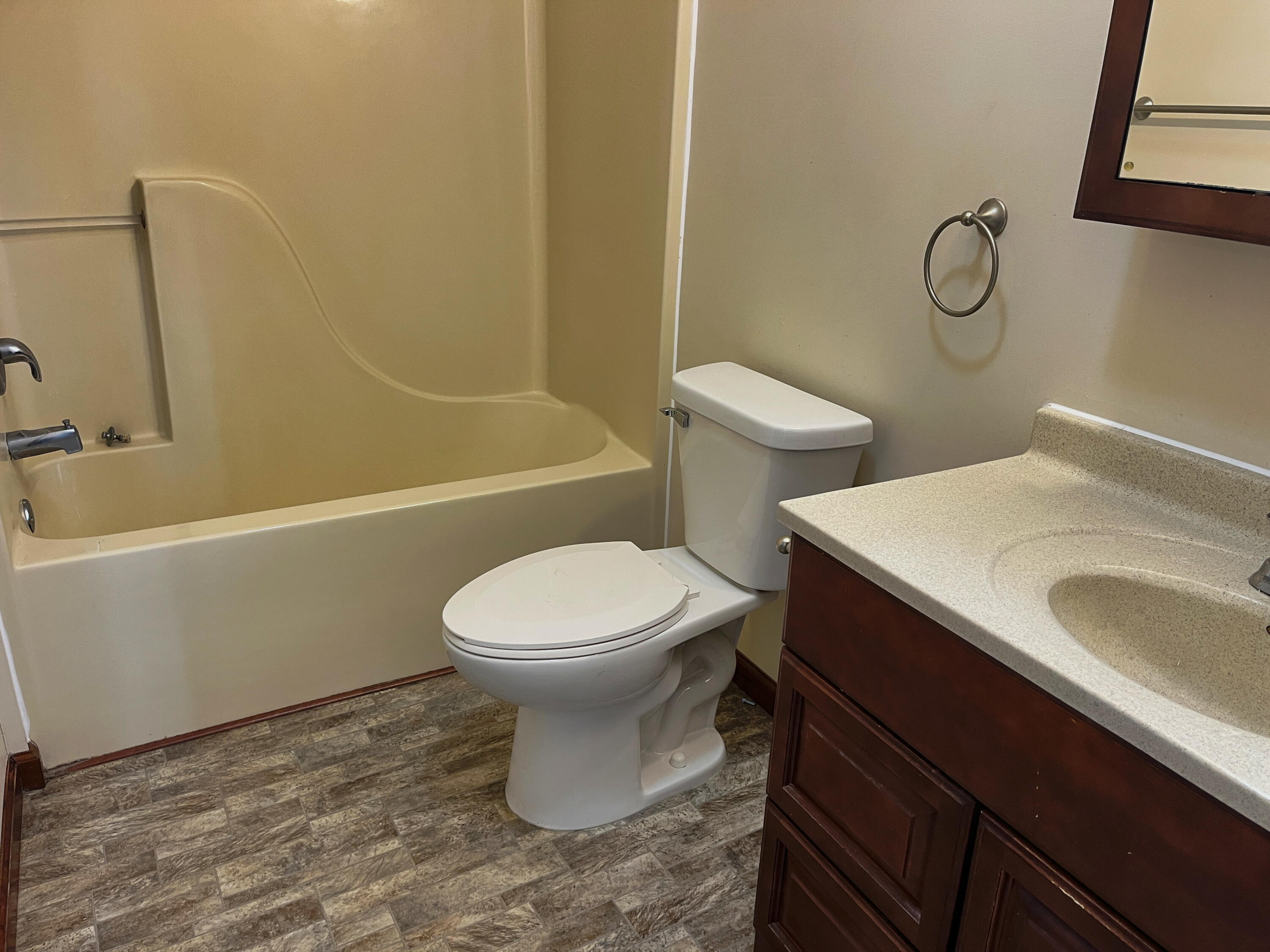 11 Water Street, Wapakoneta, Ohio 45895