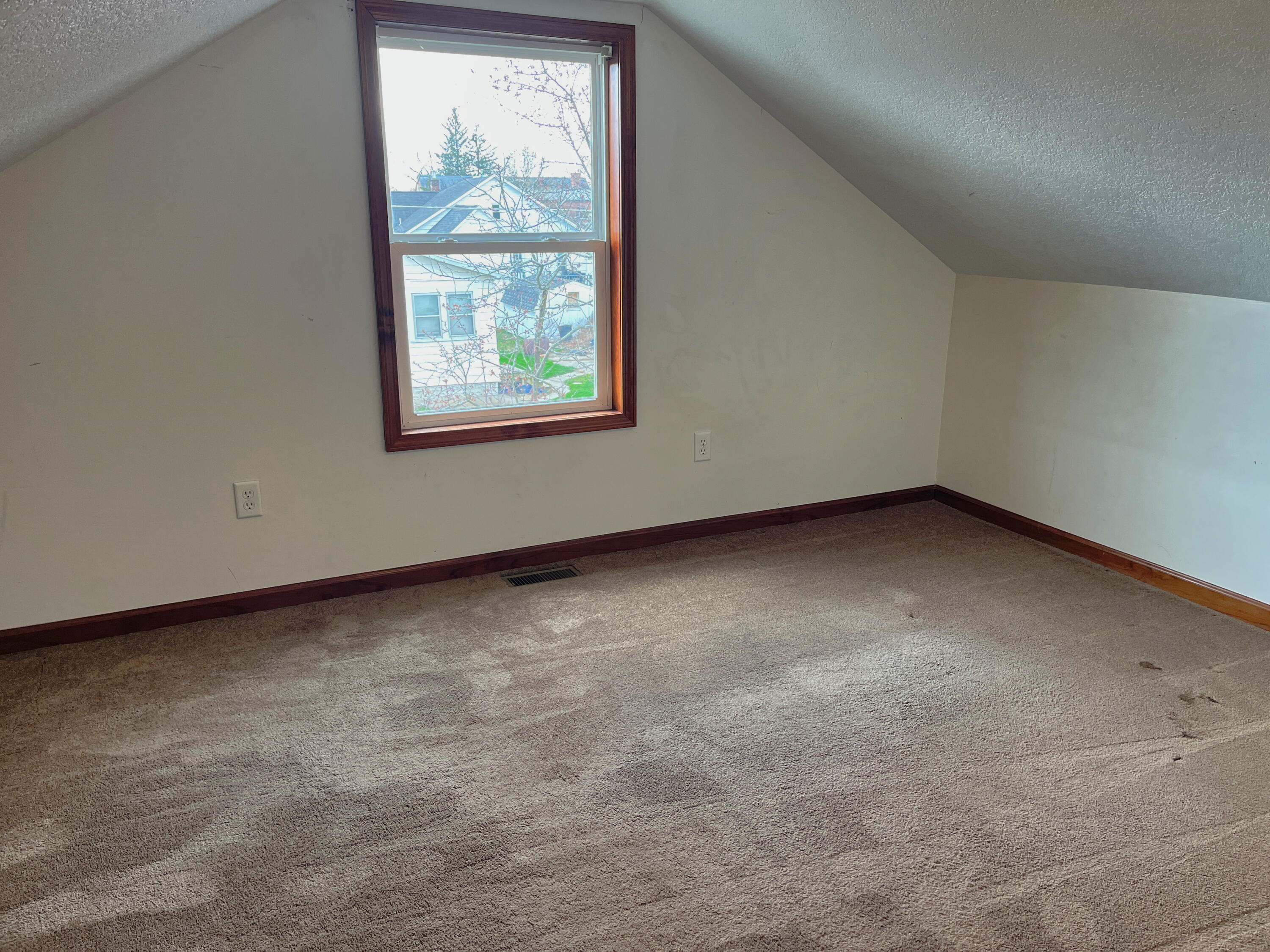 11 Water Street, Wapakoneta, Ohio 45895