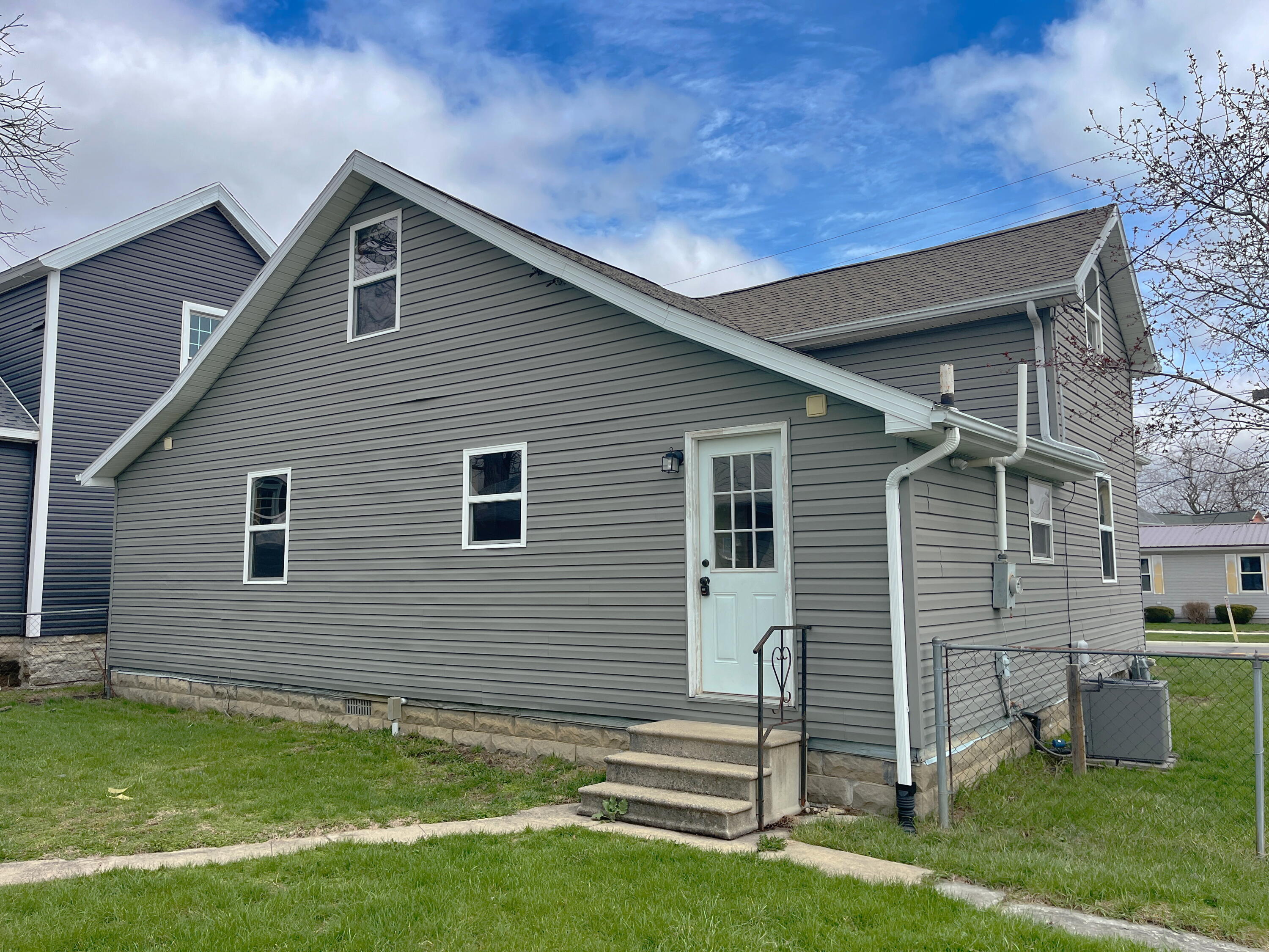 11 Water Street, Wapakoneta, Ohio 45895