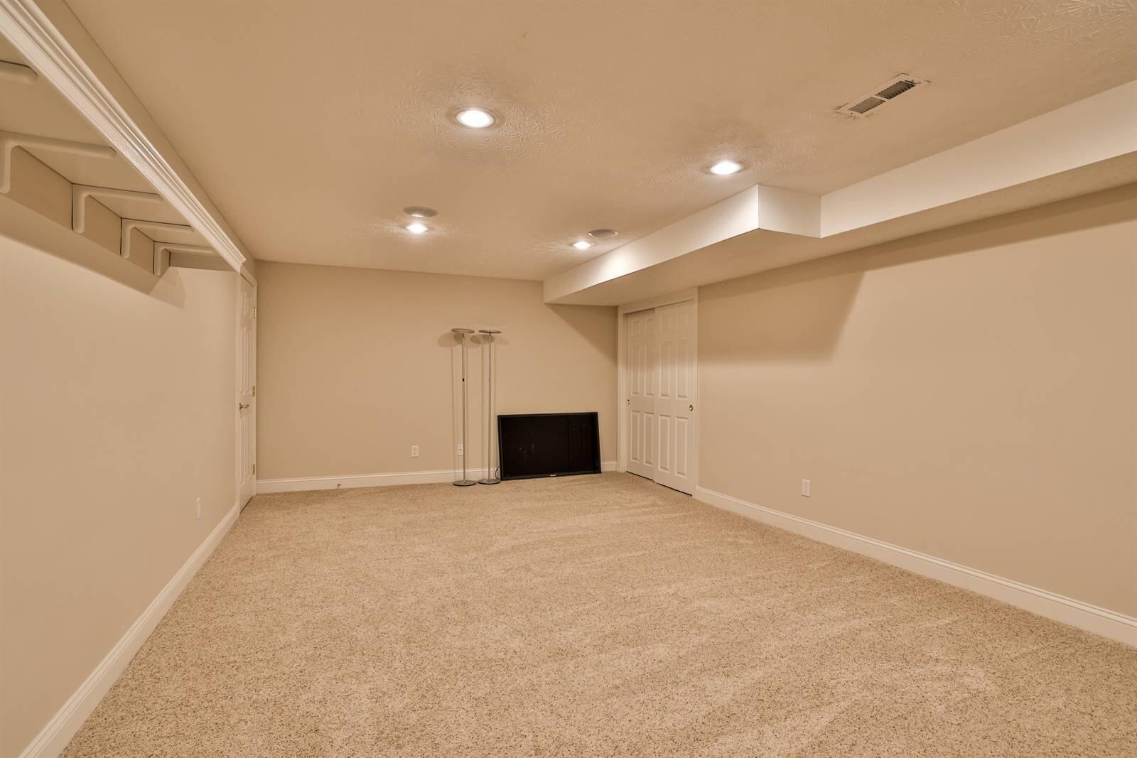 2961 Parkwood Drive, Troy, Ohio 45373