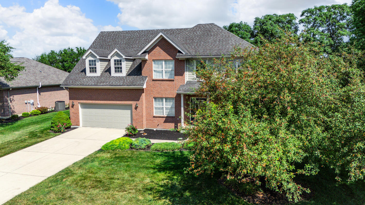 2961 Parkwood Drive, Troy, Ohio 45373