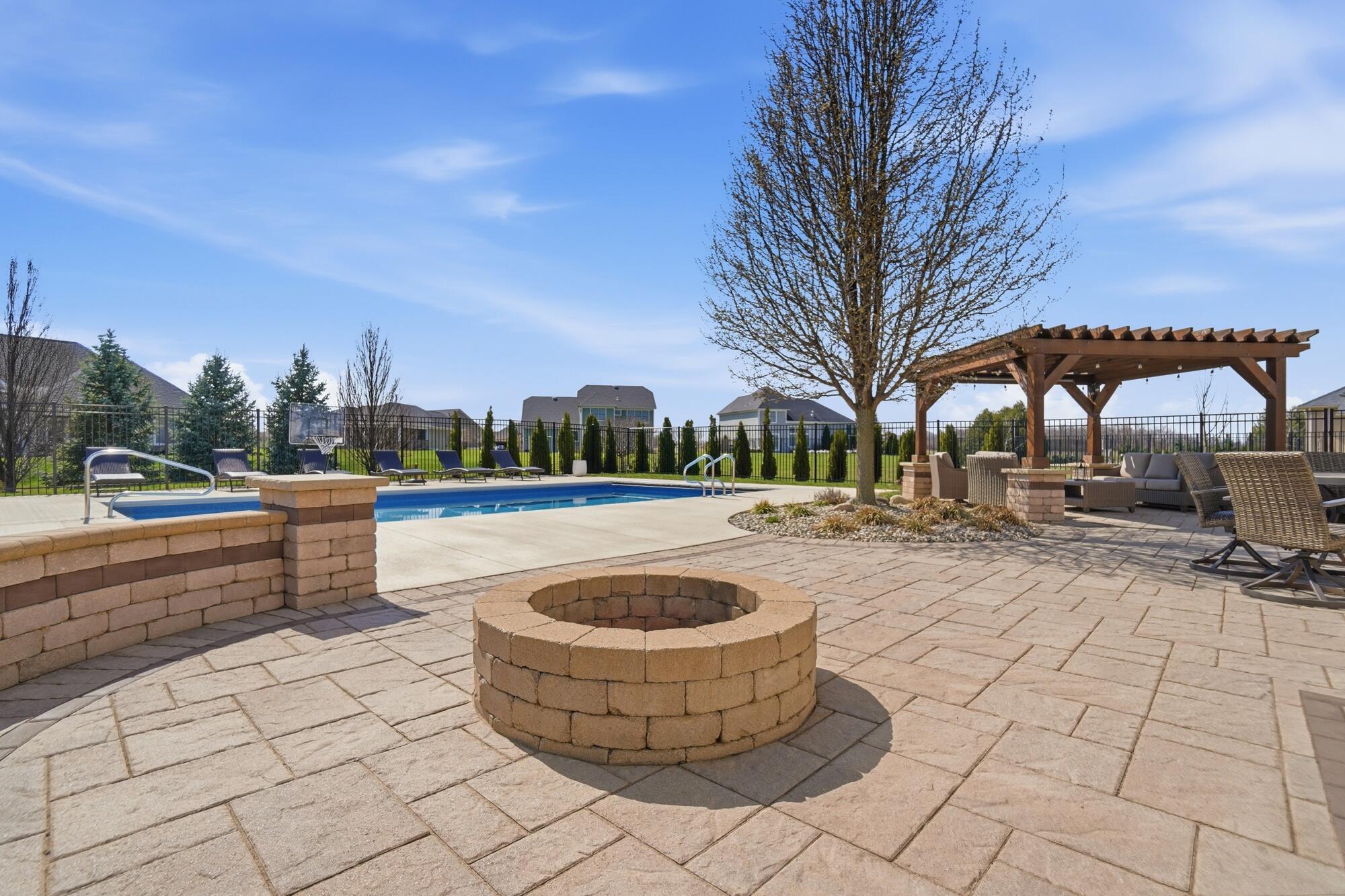 1250 Macintosh Court, Tipp City, Ohio 45371