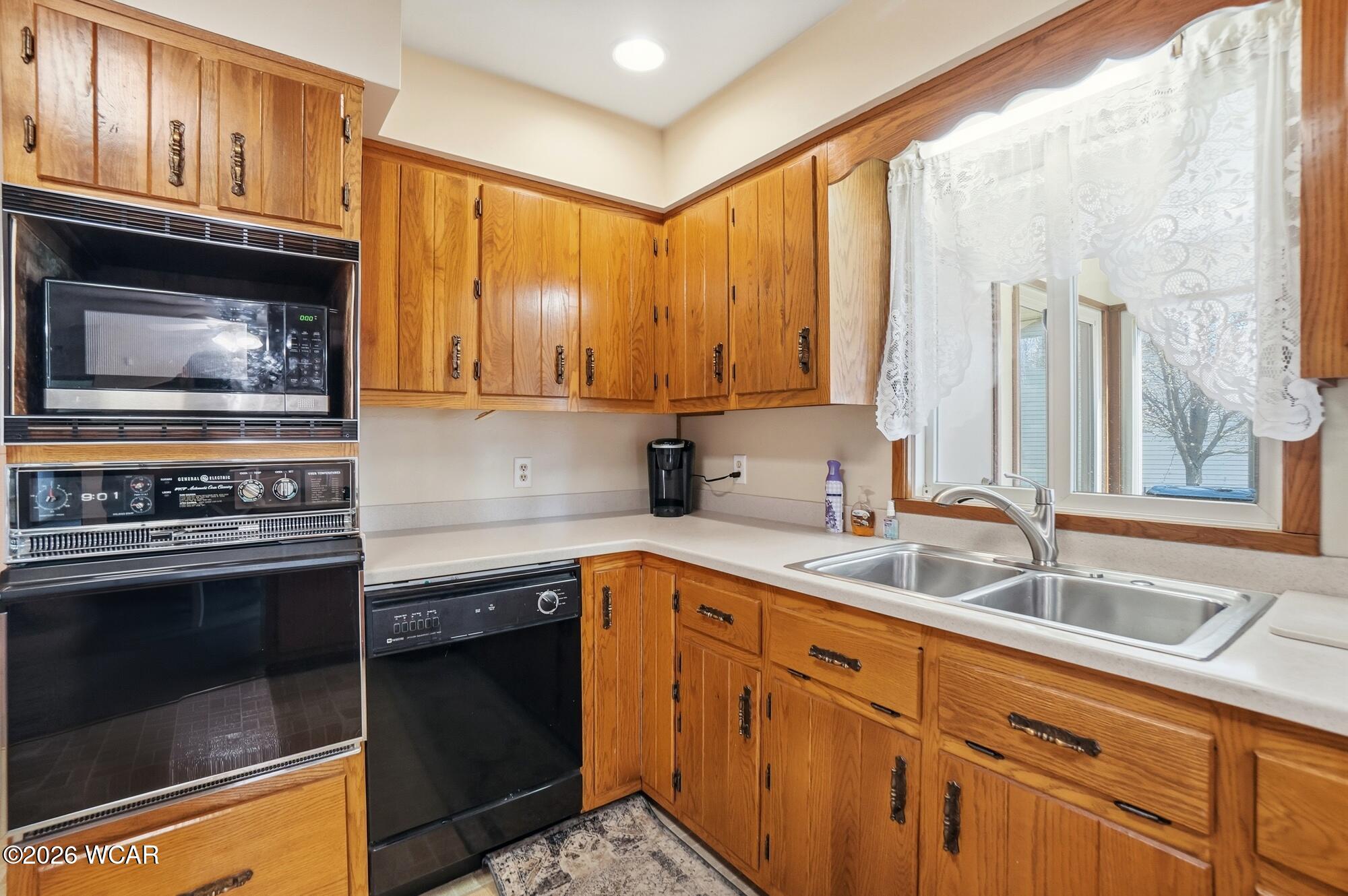 2598 Kimberly Drive, Lima, Ohio