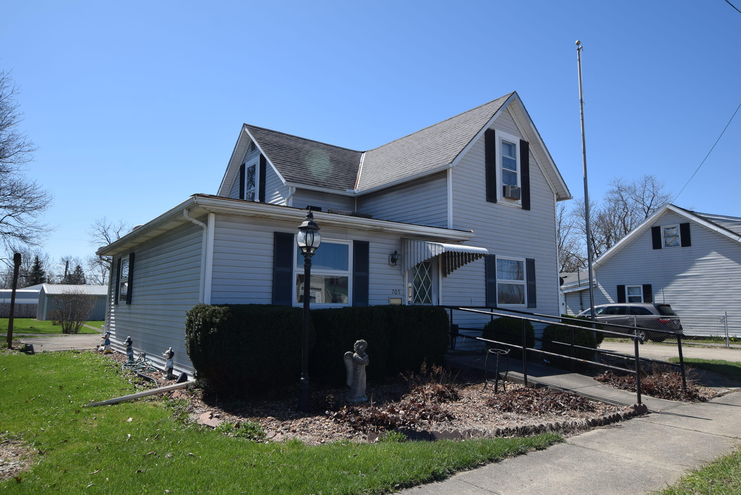 705 Sandusky Avenue, Bellefontaine, Ohio 43311