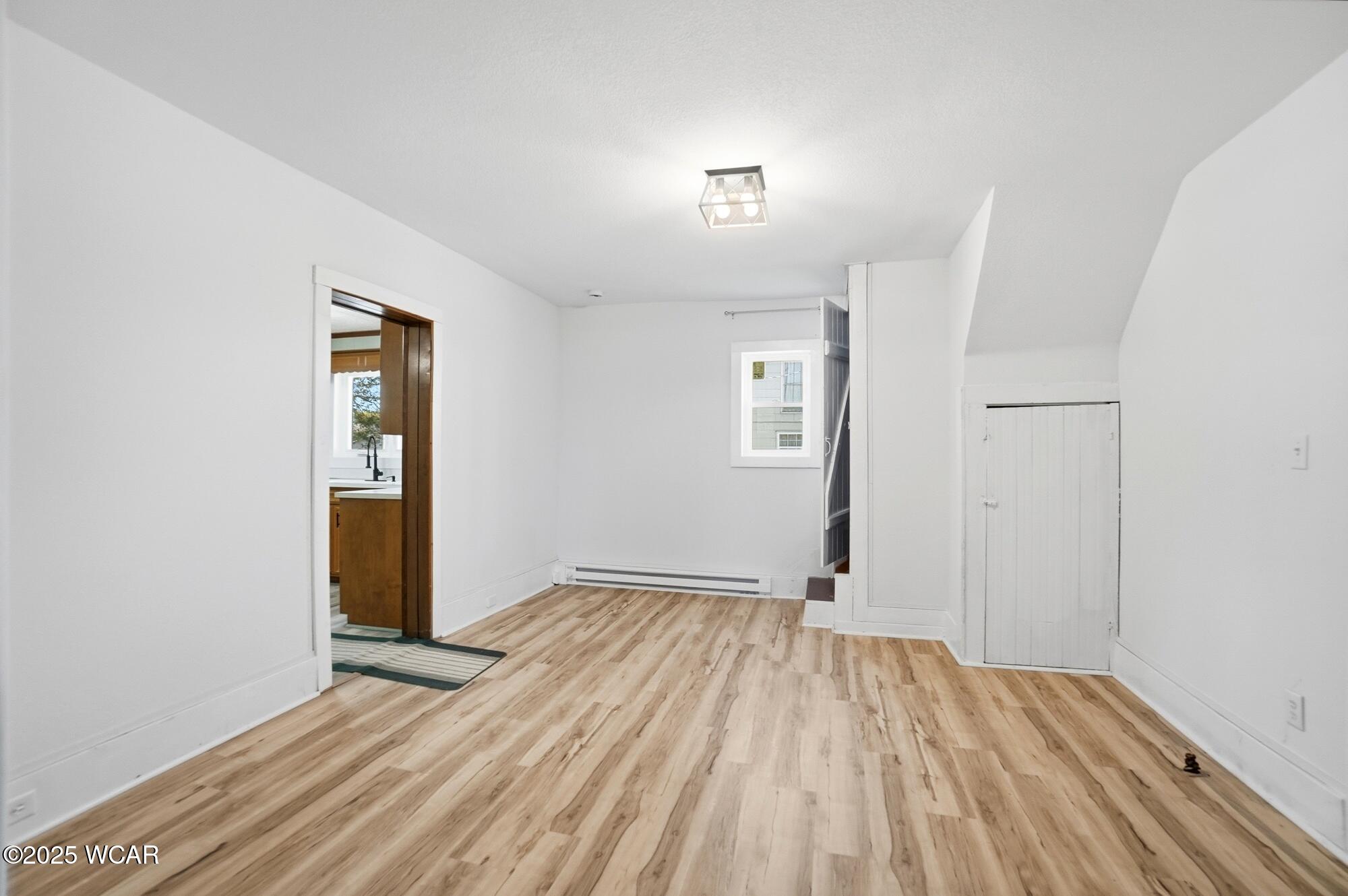 112 Railroad Street, Middle Point, Ohio