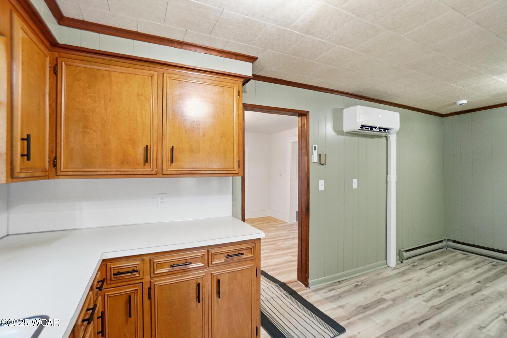 112 Railroad Street, Middle Point, Ohio