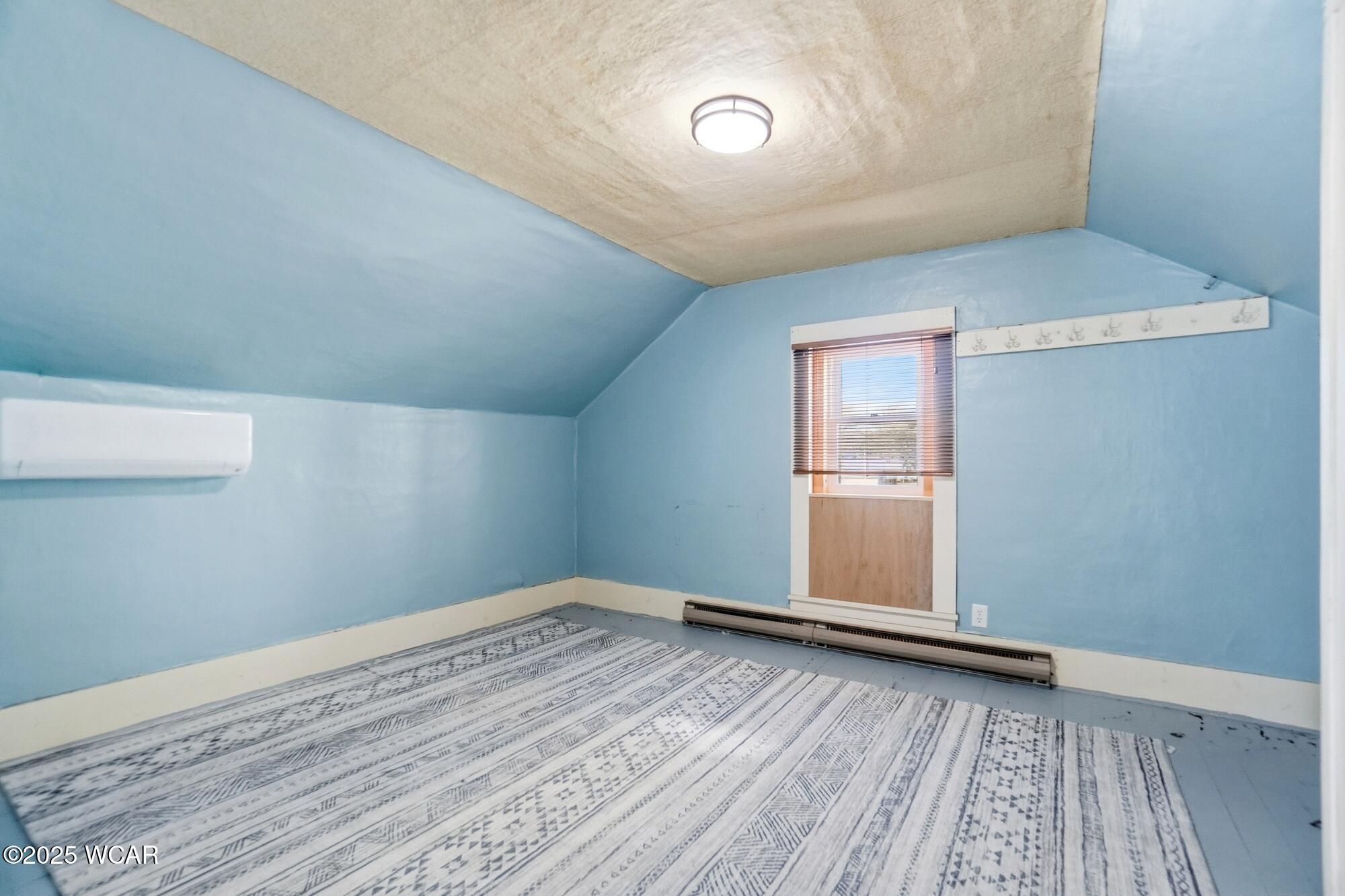 112 Railroad Street, Middle Point, Ohio