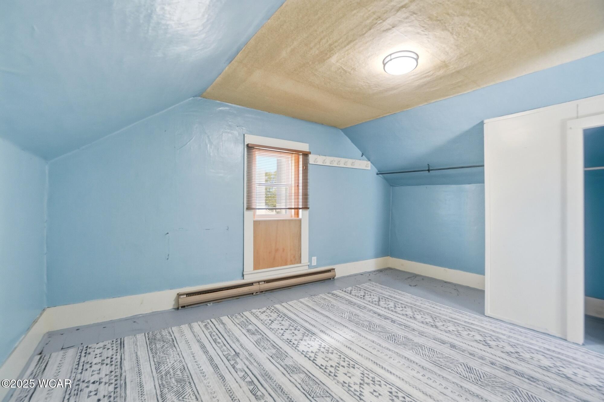 112 Railroad Street, Middle Point, Ohio