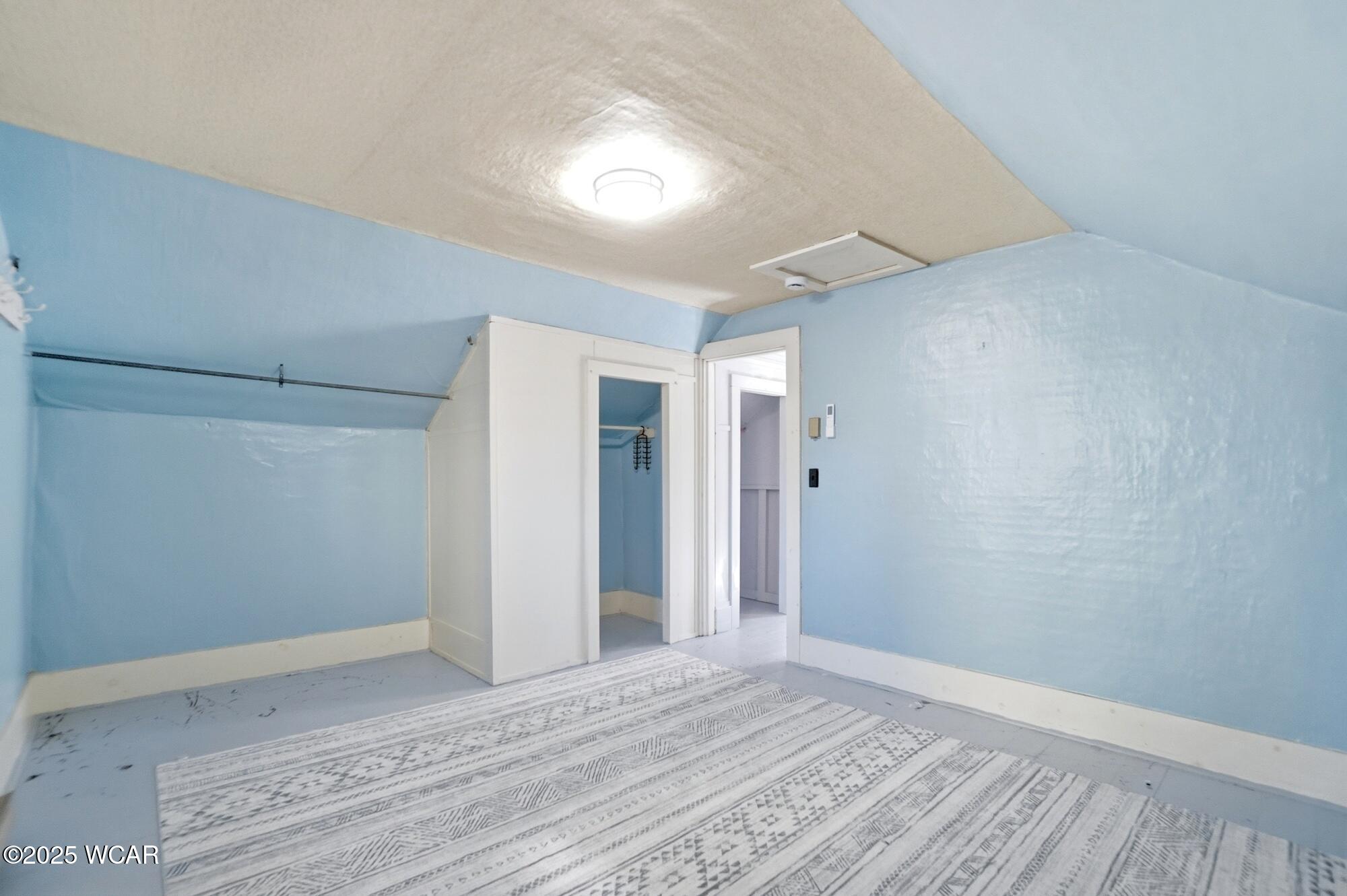 112 Railroad Street, Middle Point, Ohio