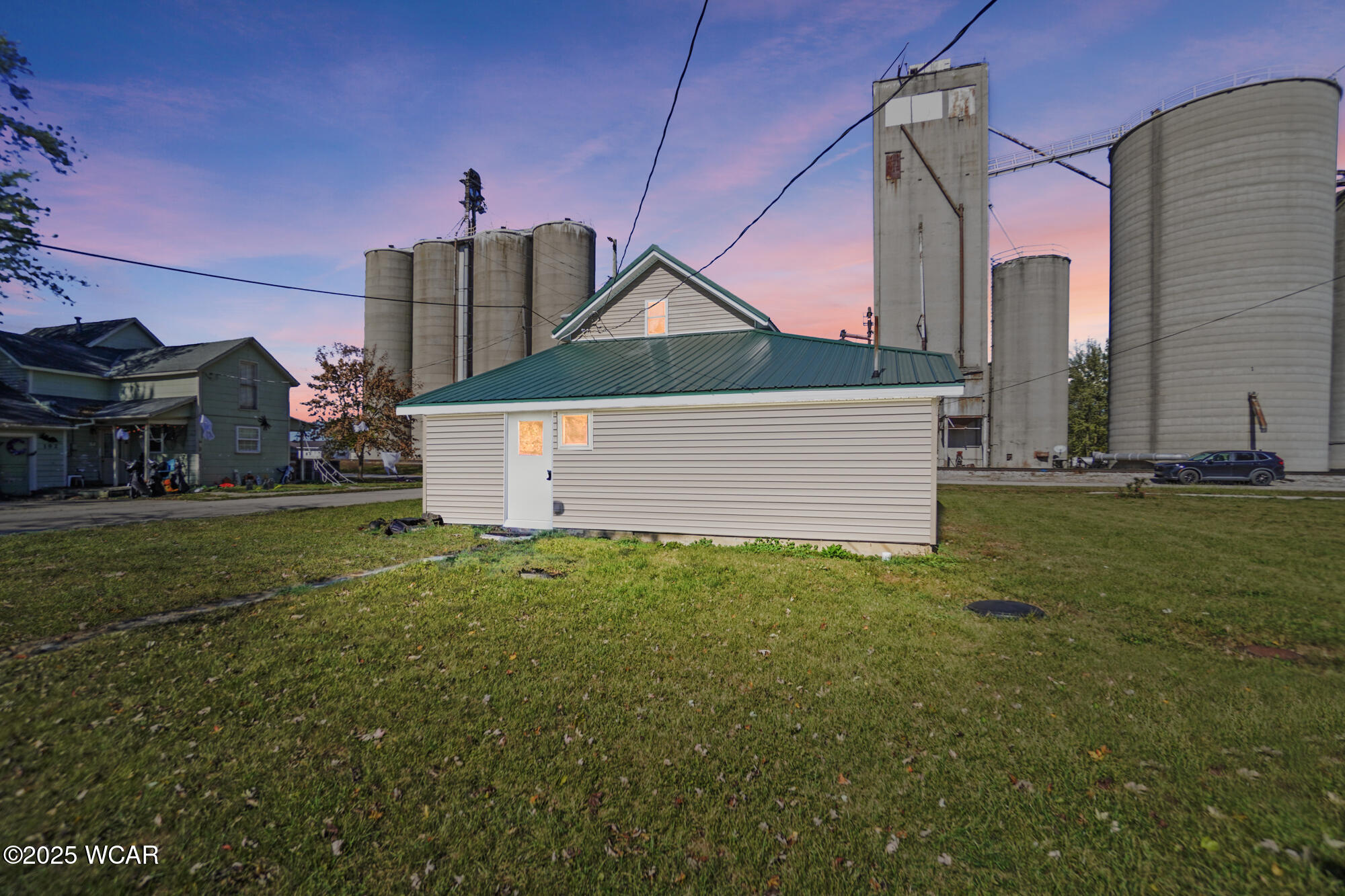 112 Railroad Street, Middle Point, Ohio