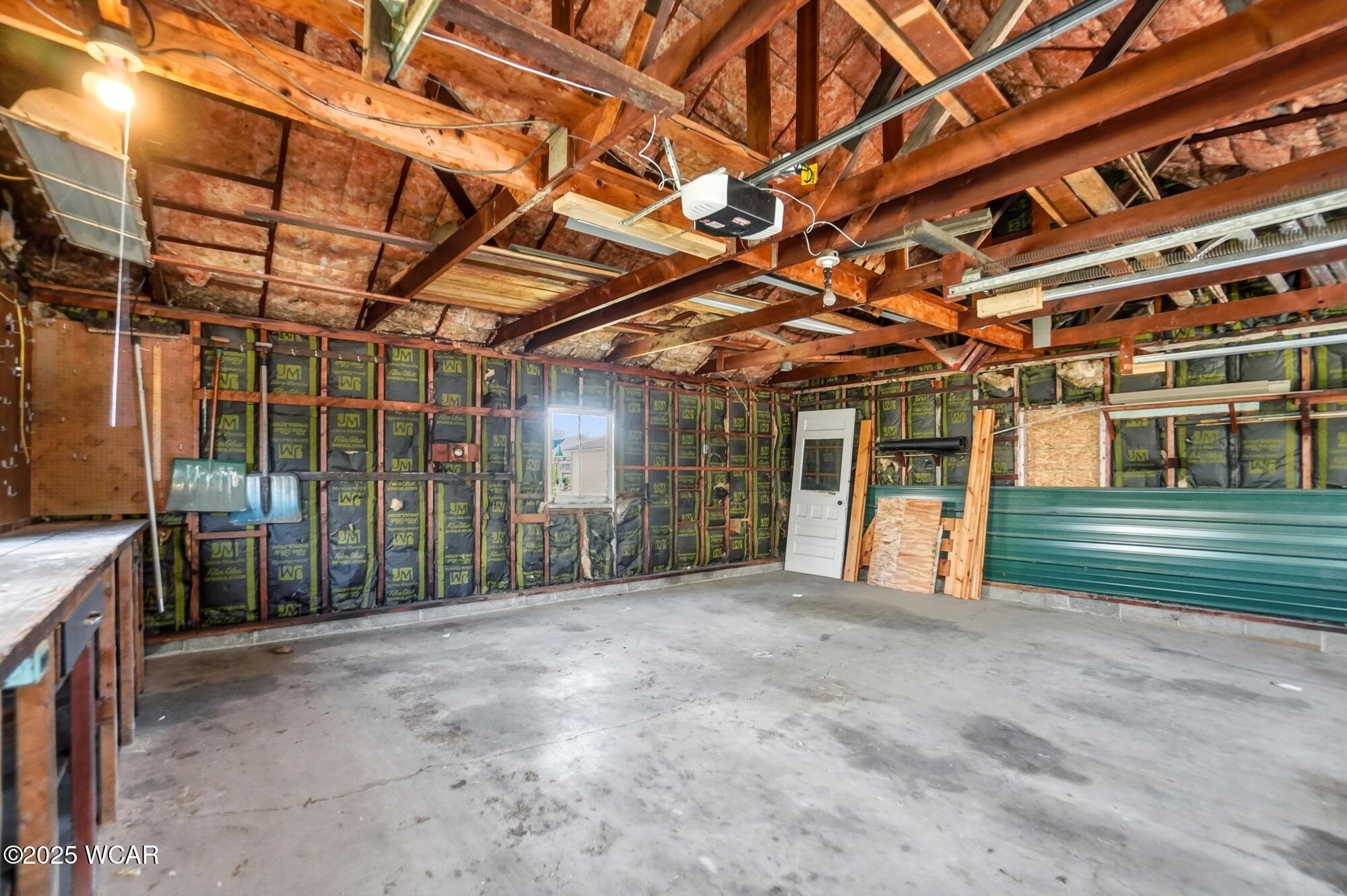 112 Railroad Street, Middle Point, Ohio