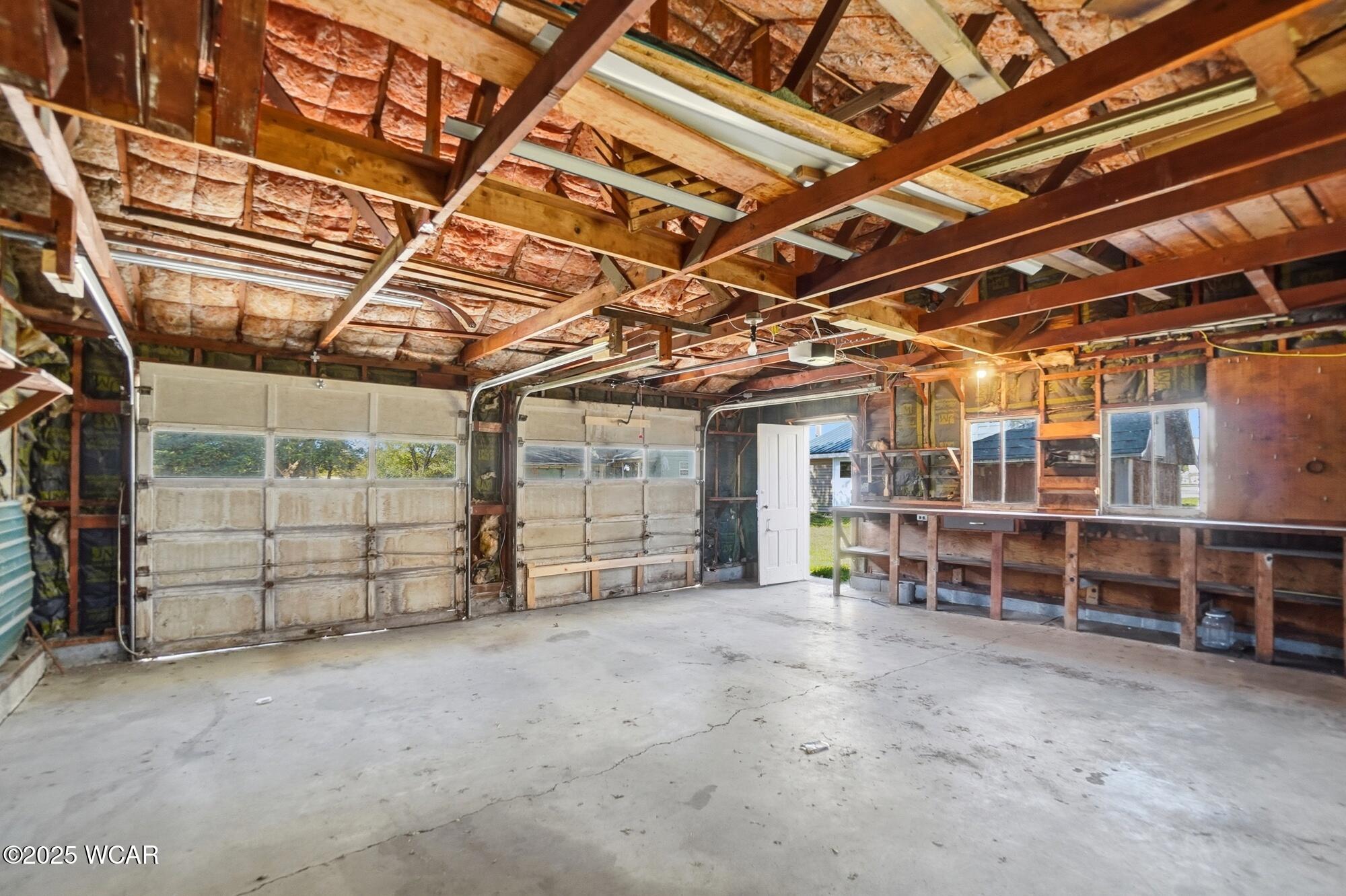 112 Railroad Street, Middle Point, Ohio