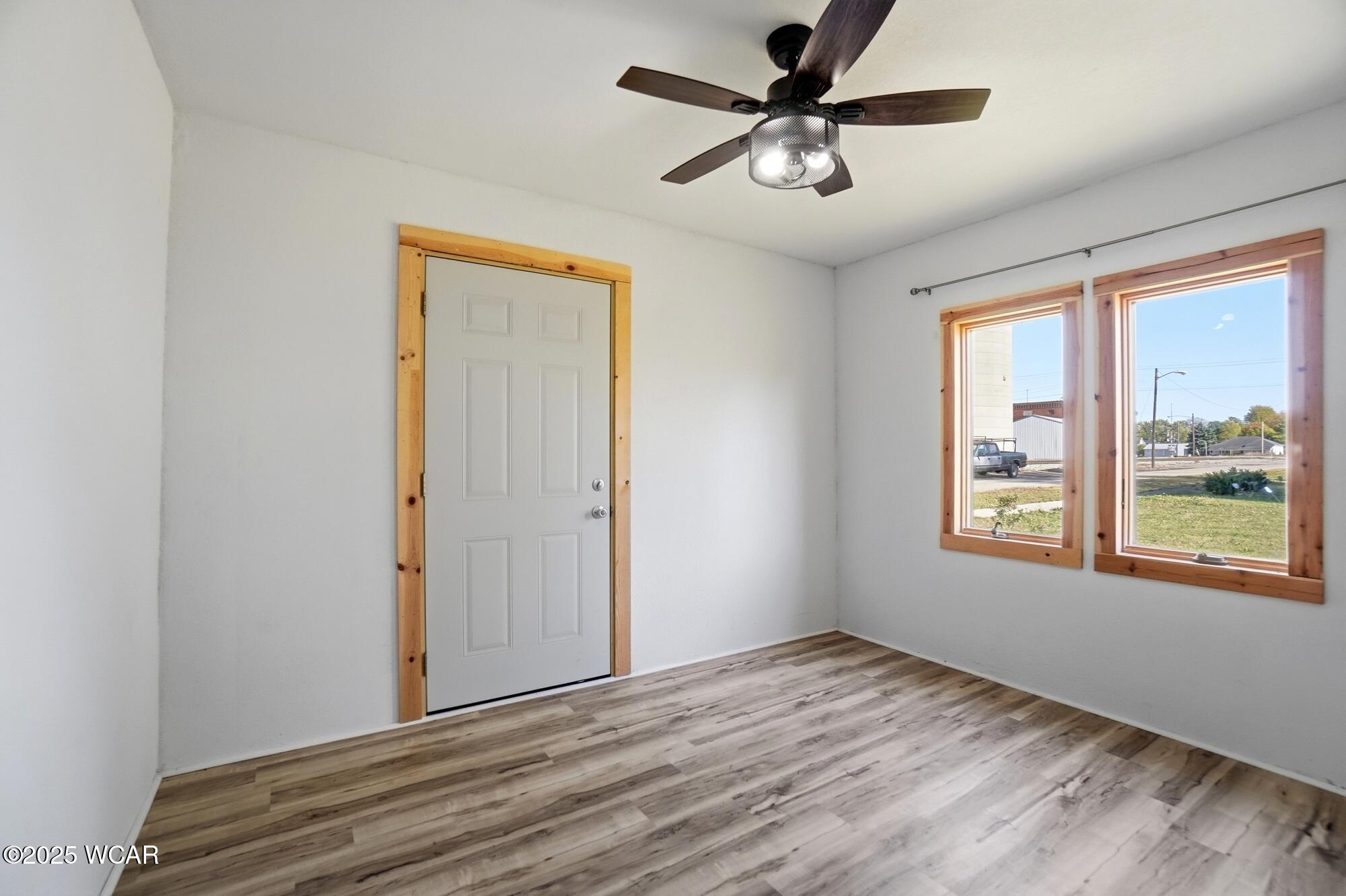 112 Railroad Street, Middle Point, Ohio