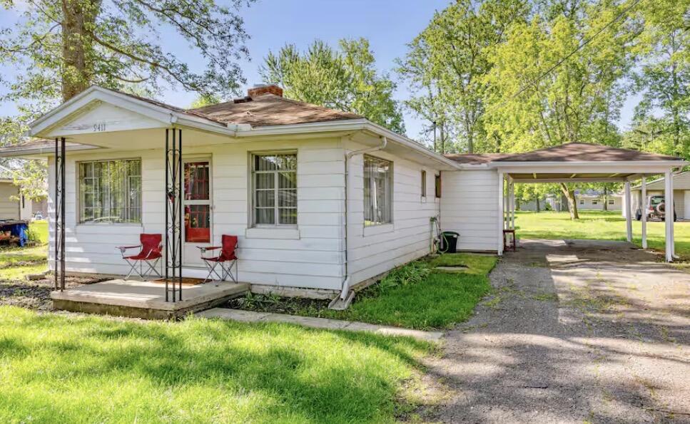 9411 Lakeshore Drive, Huntsville, Ohio 43324