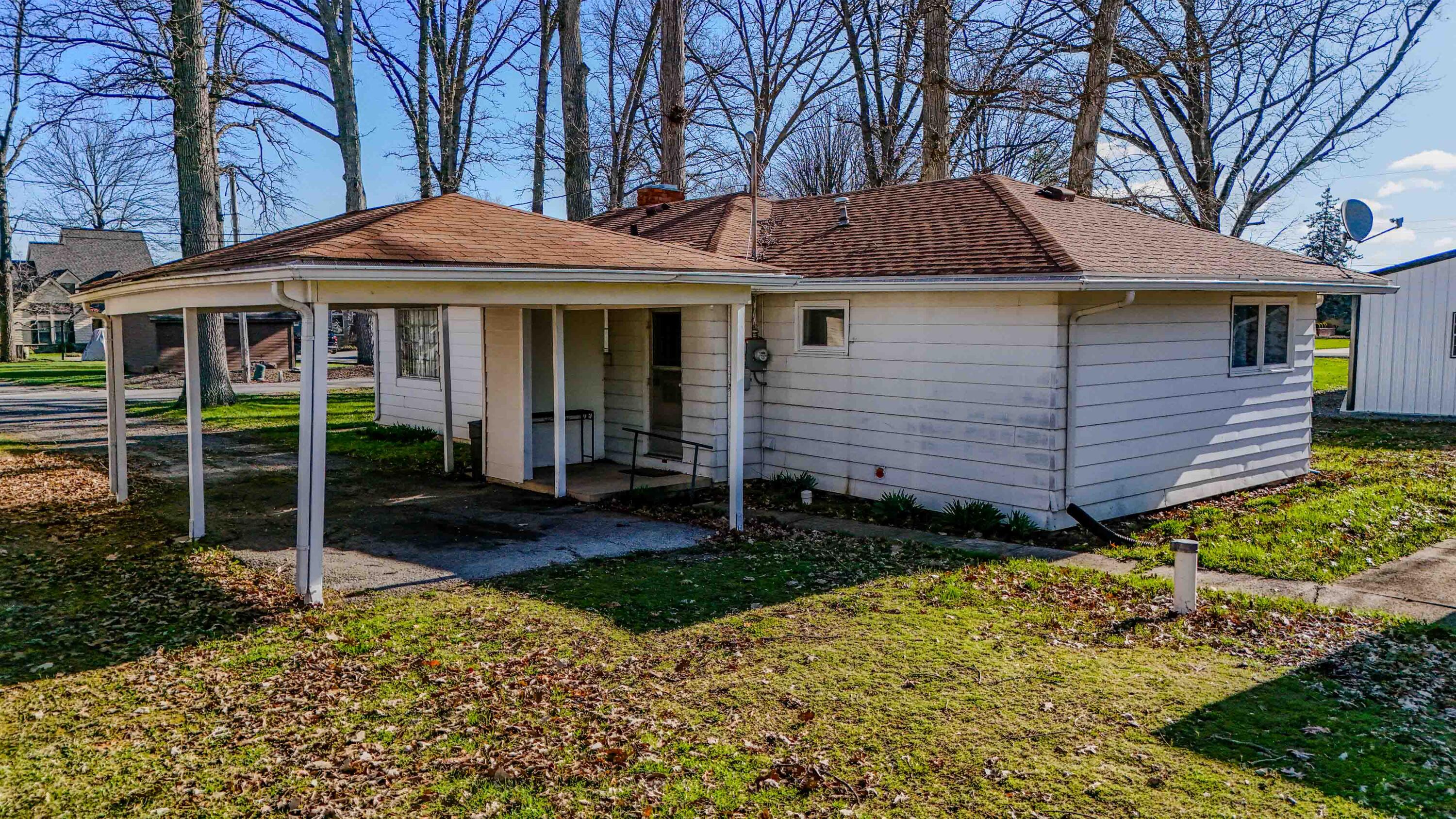 9411 Lakeshore Drive, Huntsville, Ohio 43324