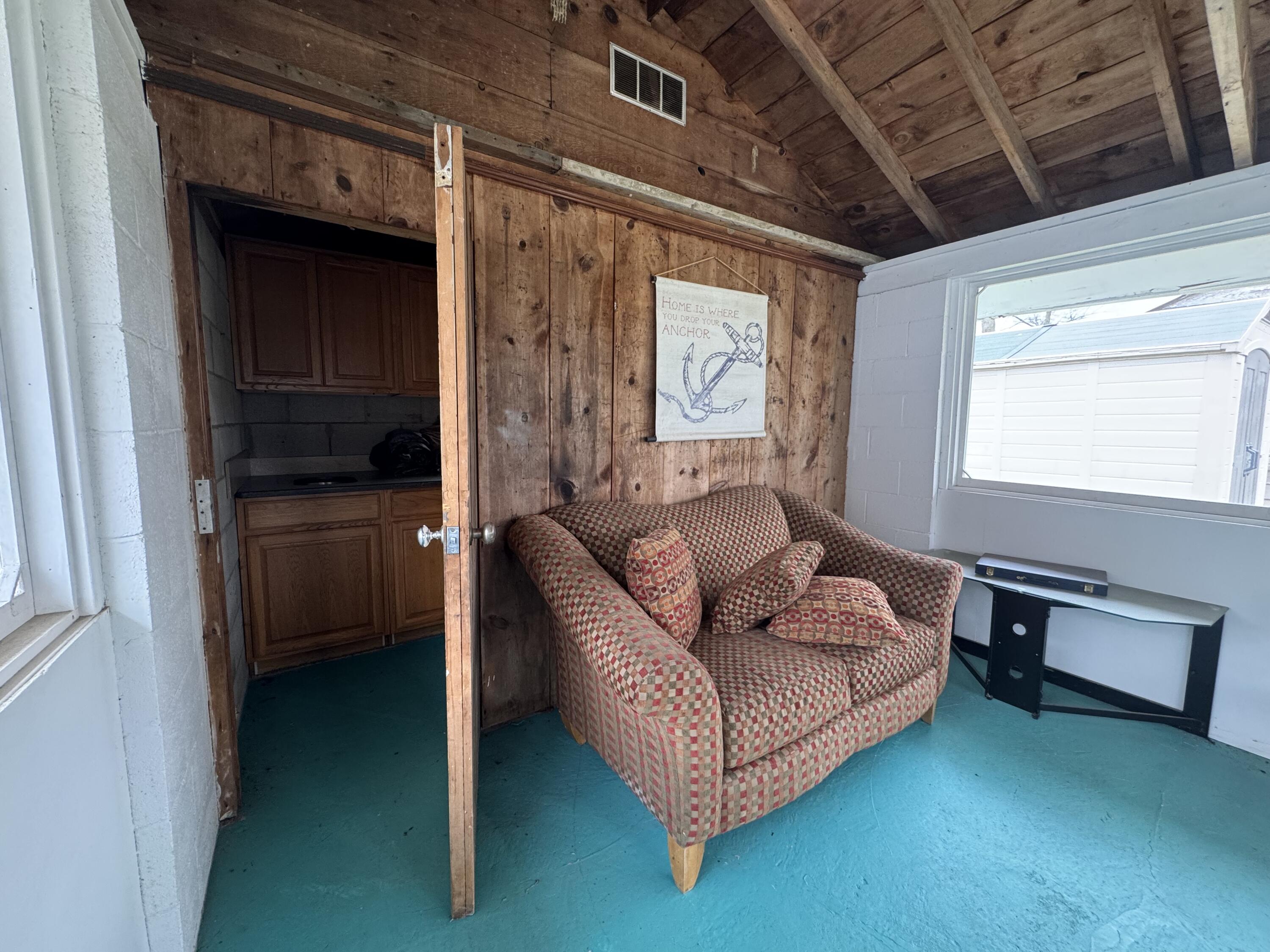 9411 Lakeshore Drive, Huntsville, Ohio 43324