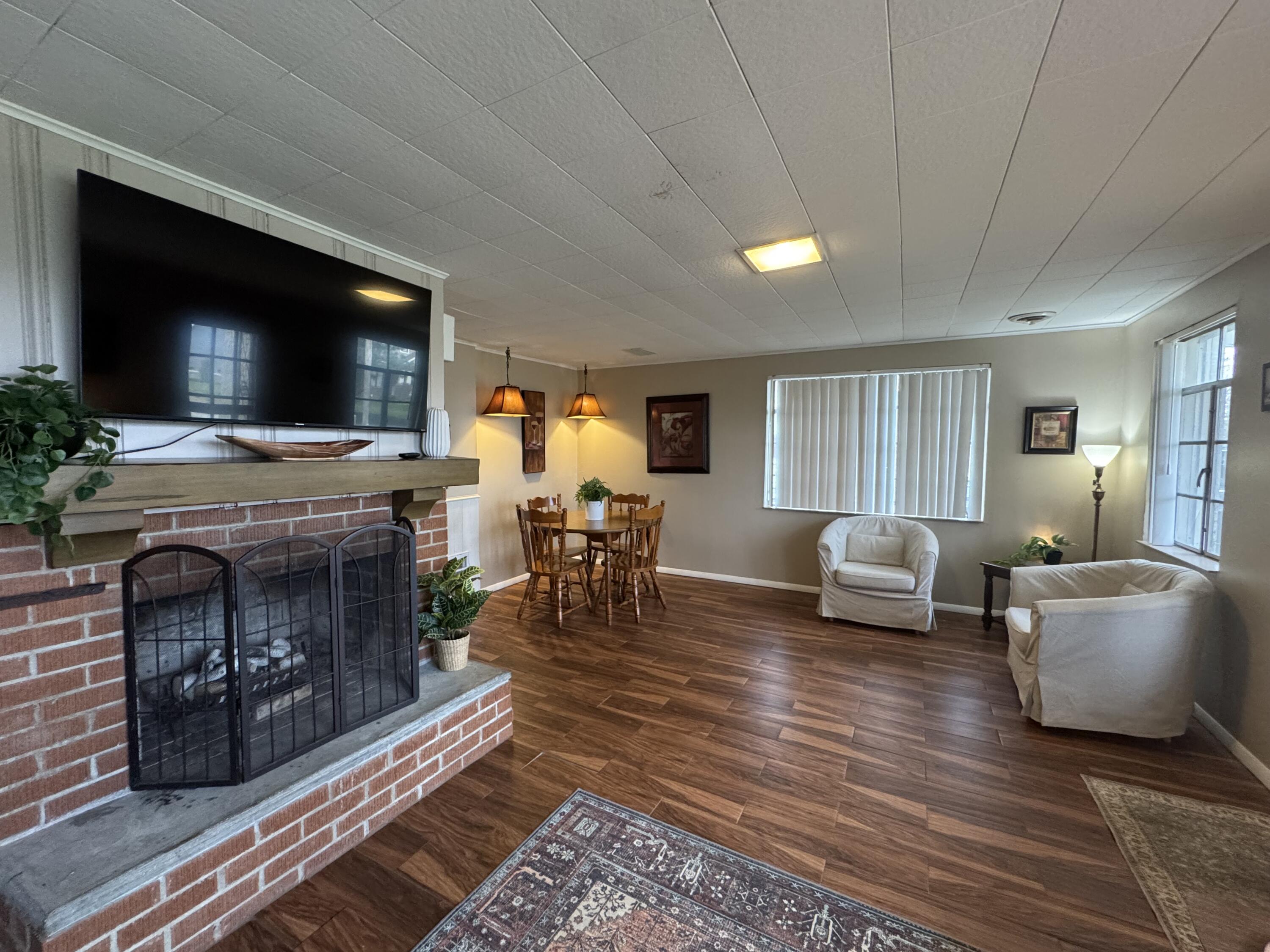 9411 Lakeshore Drive, Huntsville, Ohio 43324