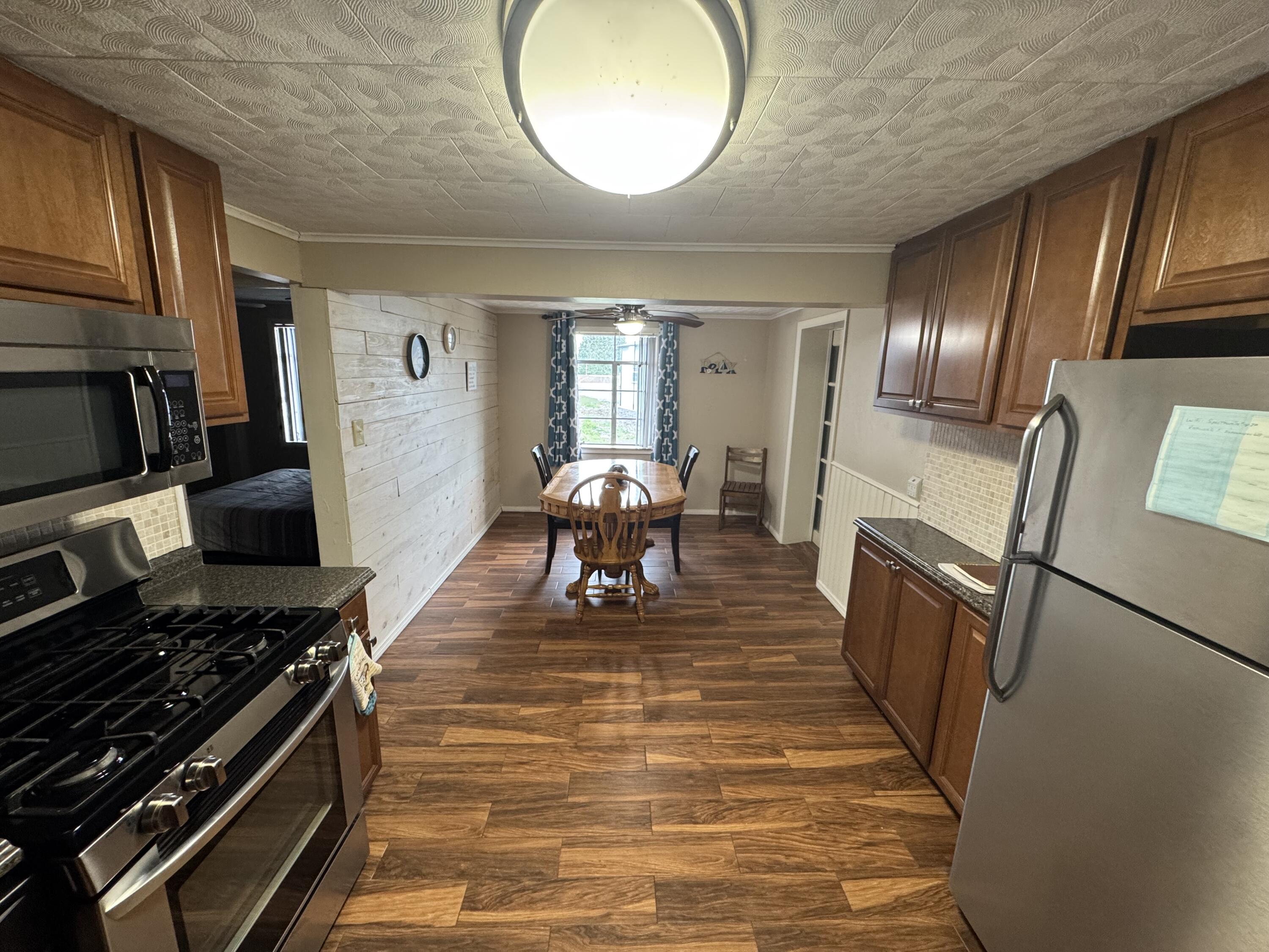 9411 Lakeshore Drive, Huntsville, Ohio 43324