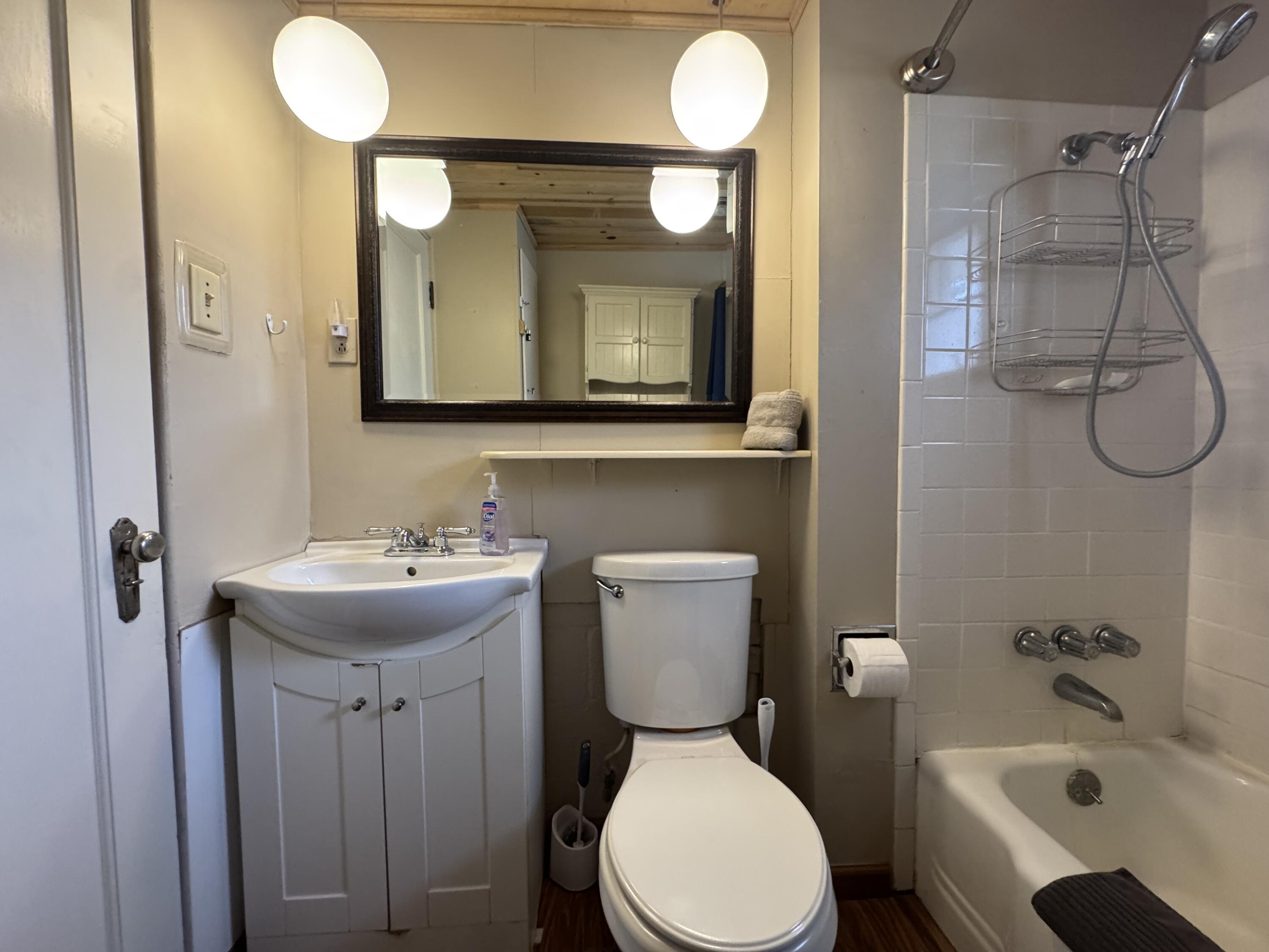 9411 Lakeshore Drive, Huntsville, Ohio 43324