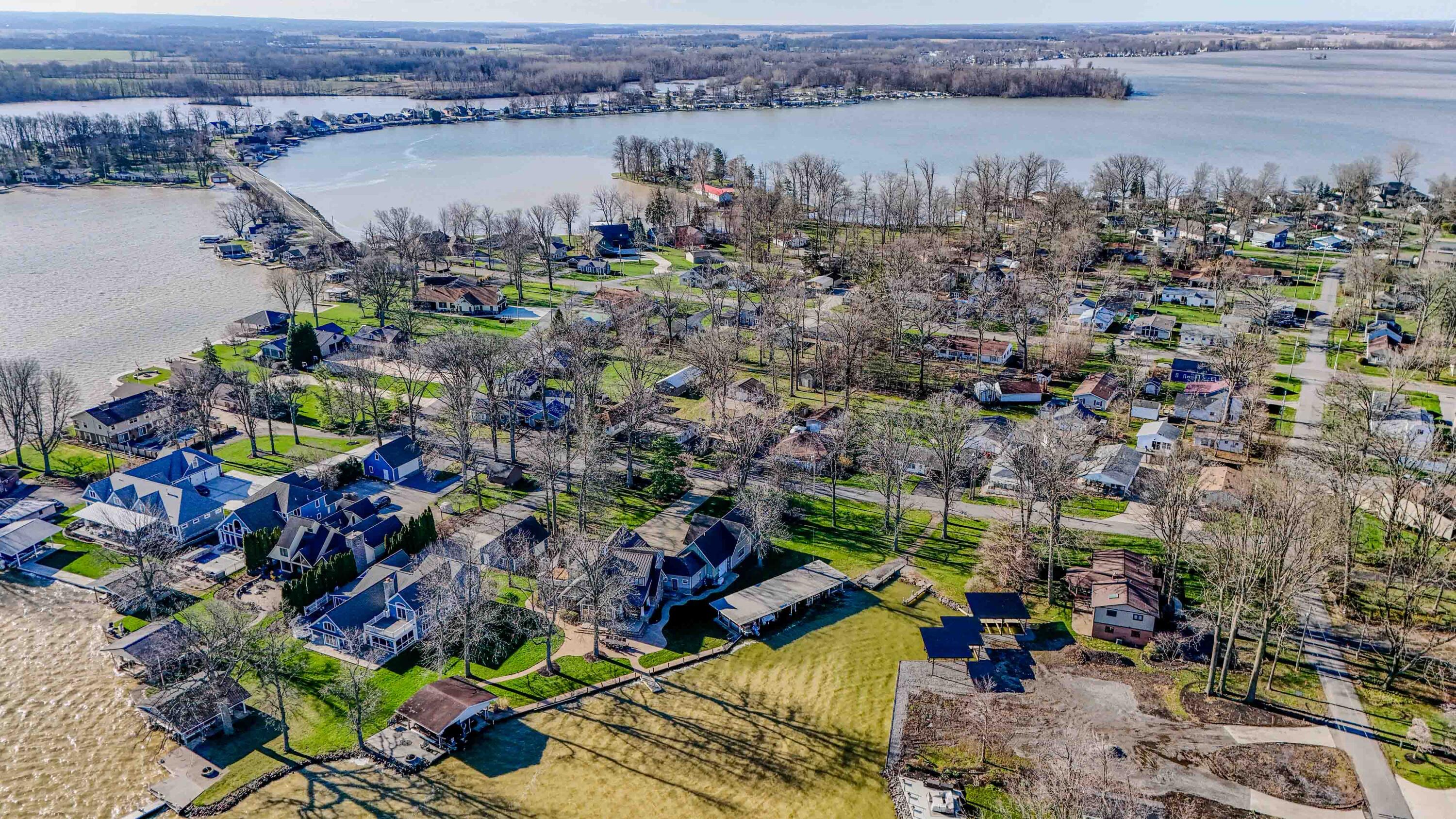 9411 Lakeshore Drive, Huntsville, Ohio 43324