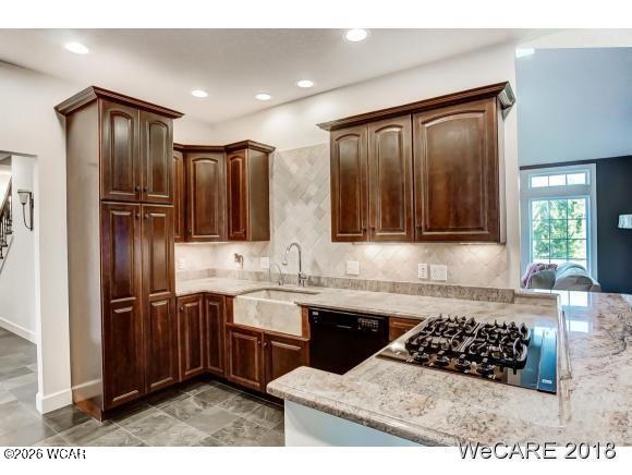 2974 Autumn Leaves Court, Lima, Ohio