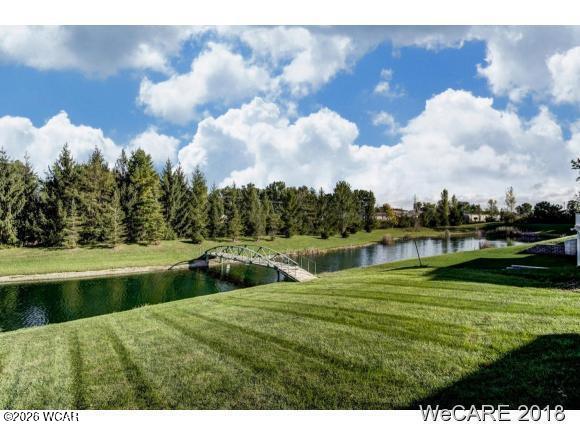 2974 Autumn Leaves Court, Lima, Ohio