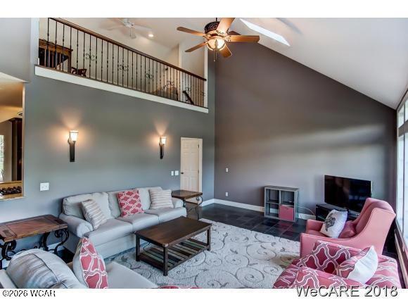 2974 Autumn Leaves Court, Lima, Ohio