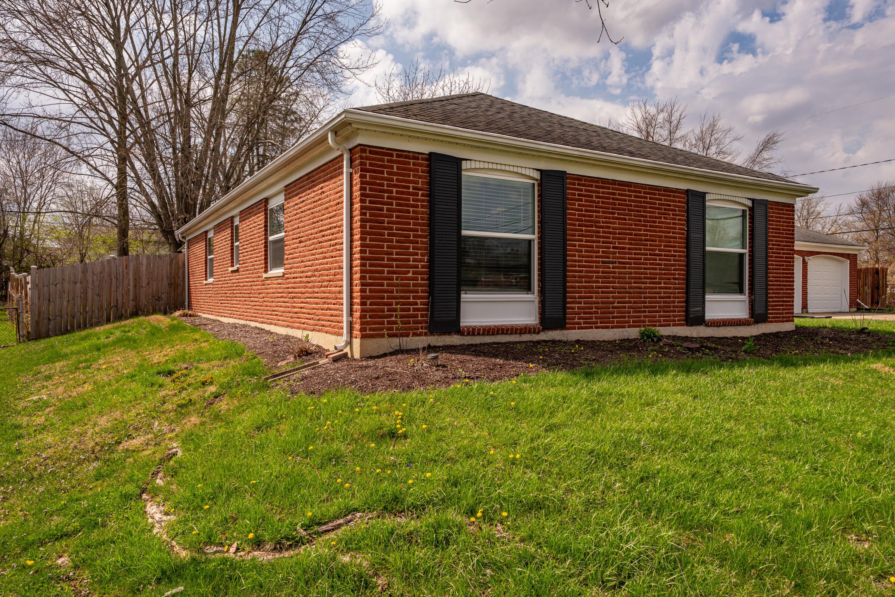 6925 Park Vista Road, Englewood, Ohio 45322