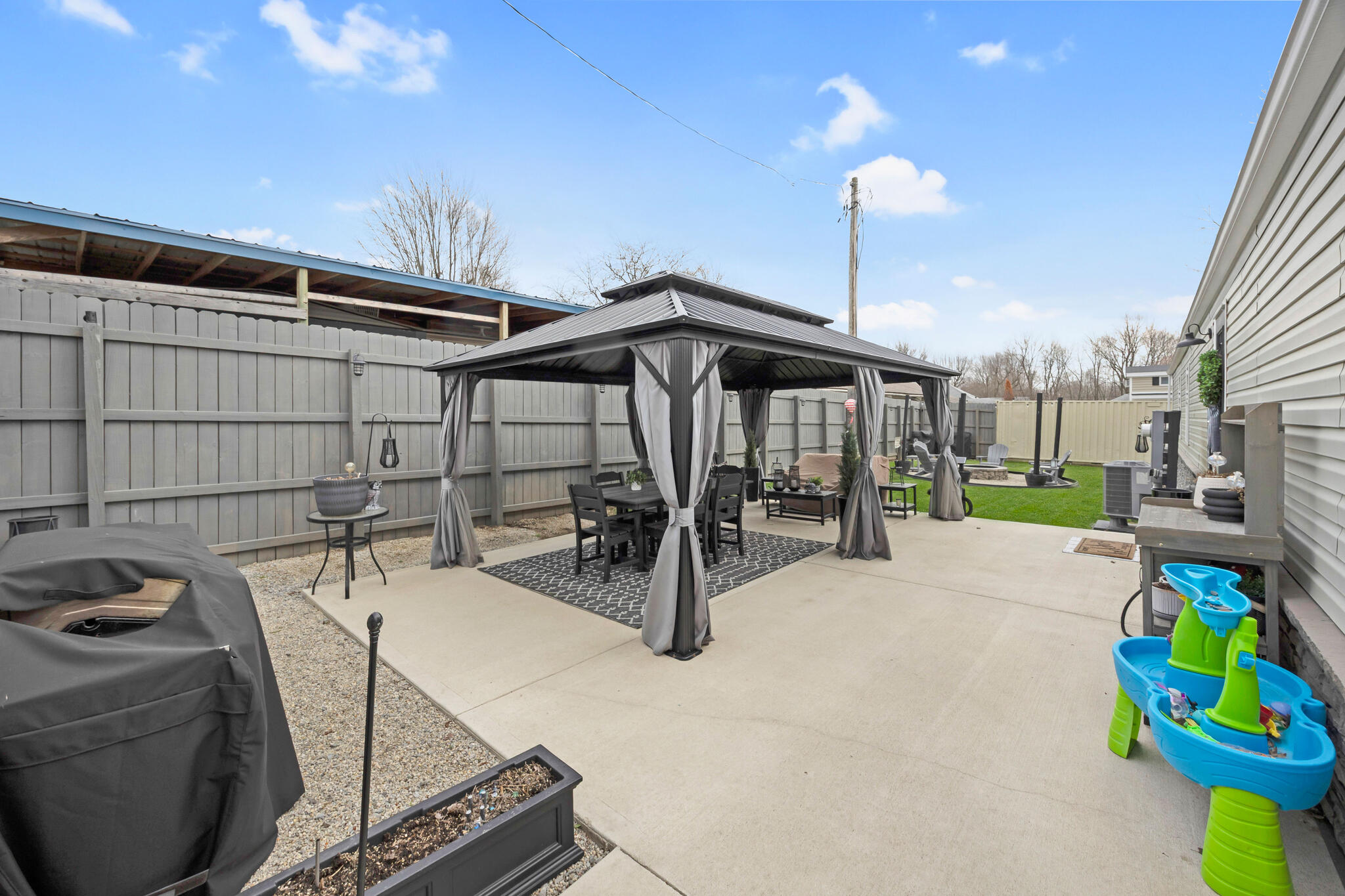 11300 Tuscarora Path, Lakeview, Ohio 43331