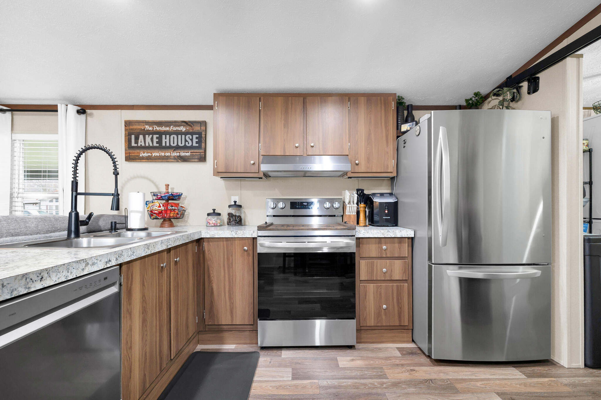 11300 Tuscarora Path, Lakeview, Ohio 43331