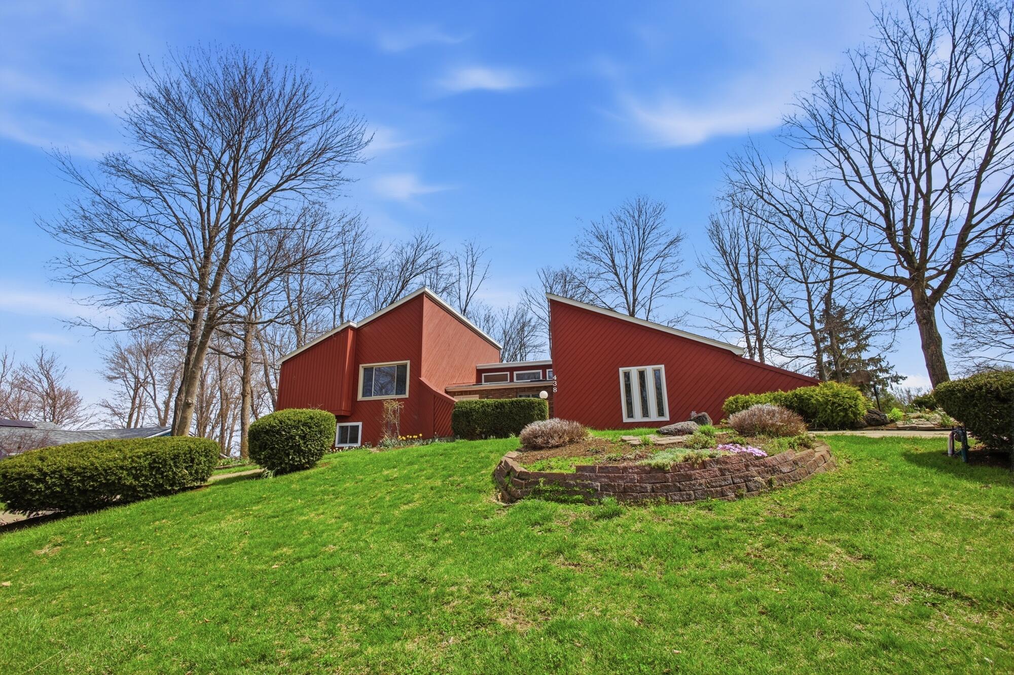 438 Merrick Drive, Beavercreek, Ohio 45434