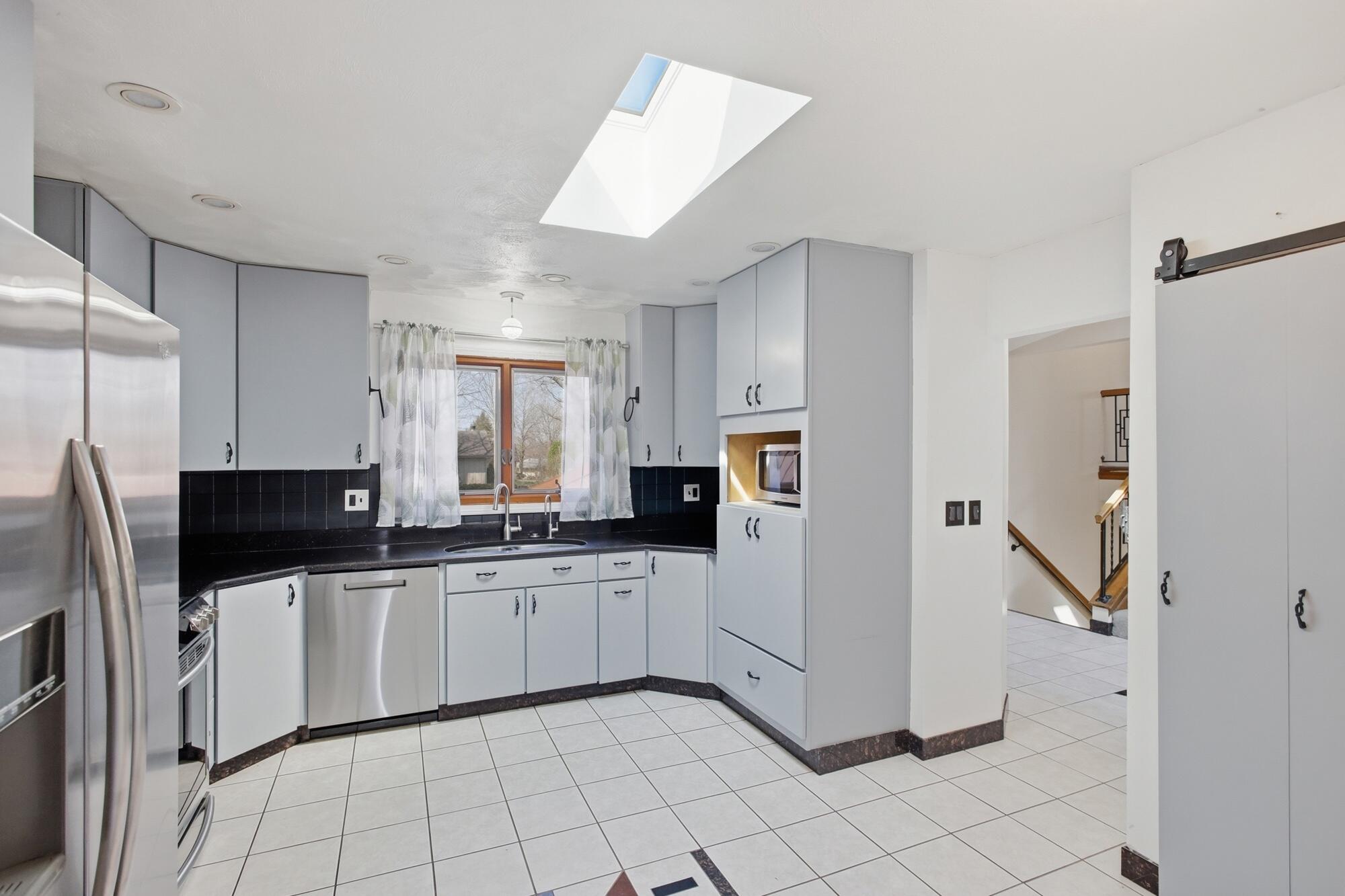 438 Merrick Drive, Beavercreek, Ohio 45434