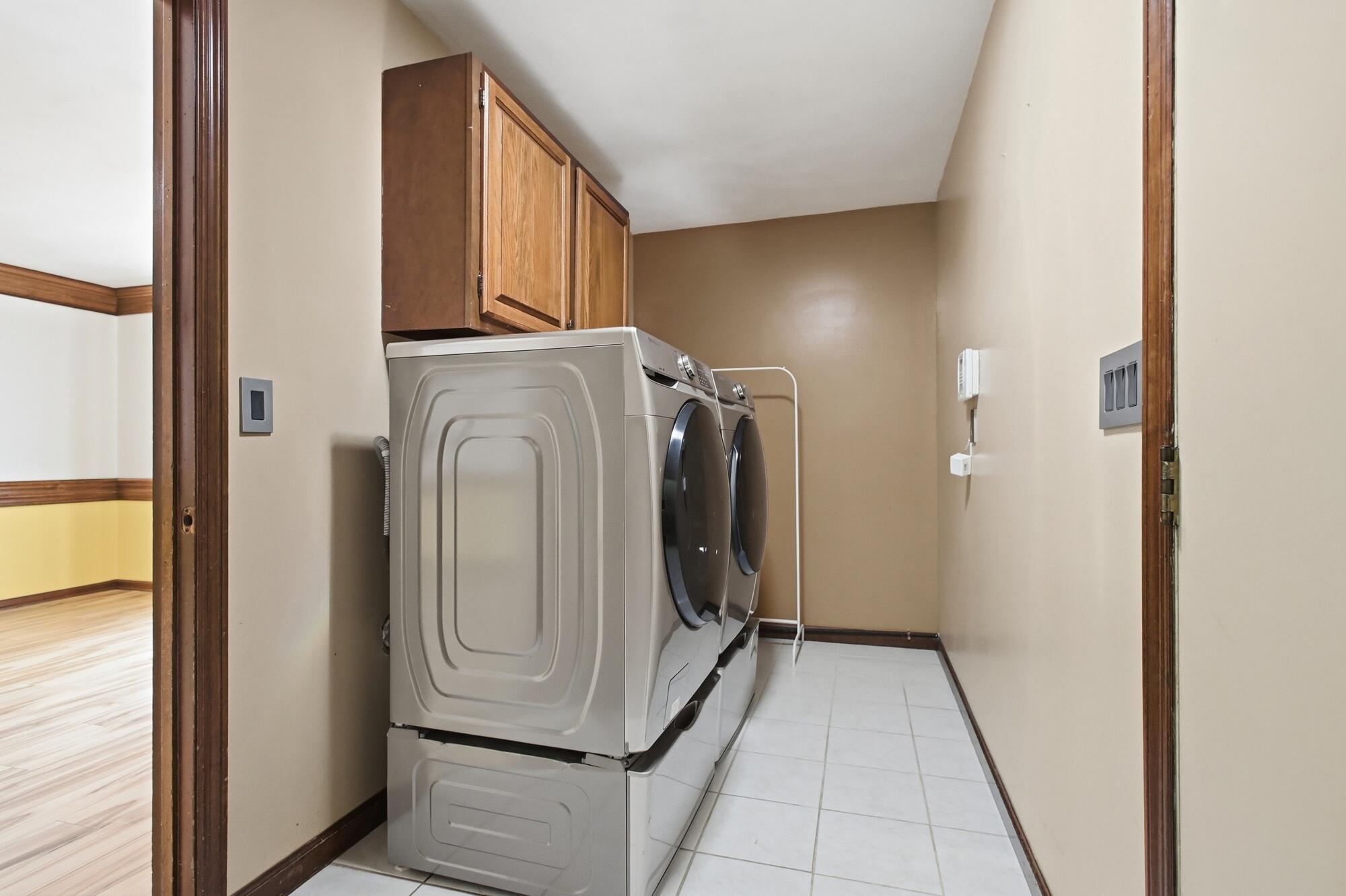 438 Merrick Drive, Beavercreek, Ohio 45434