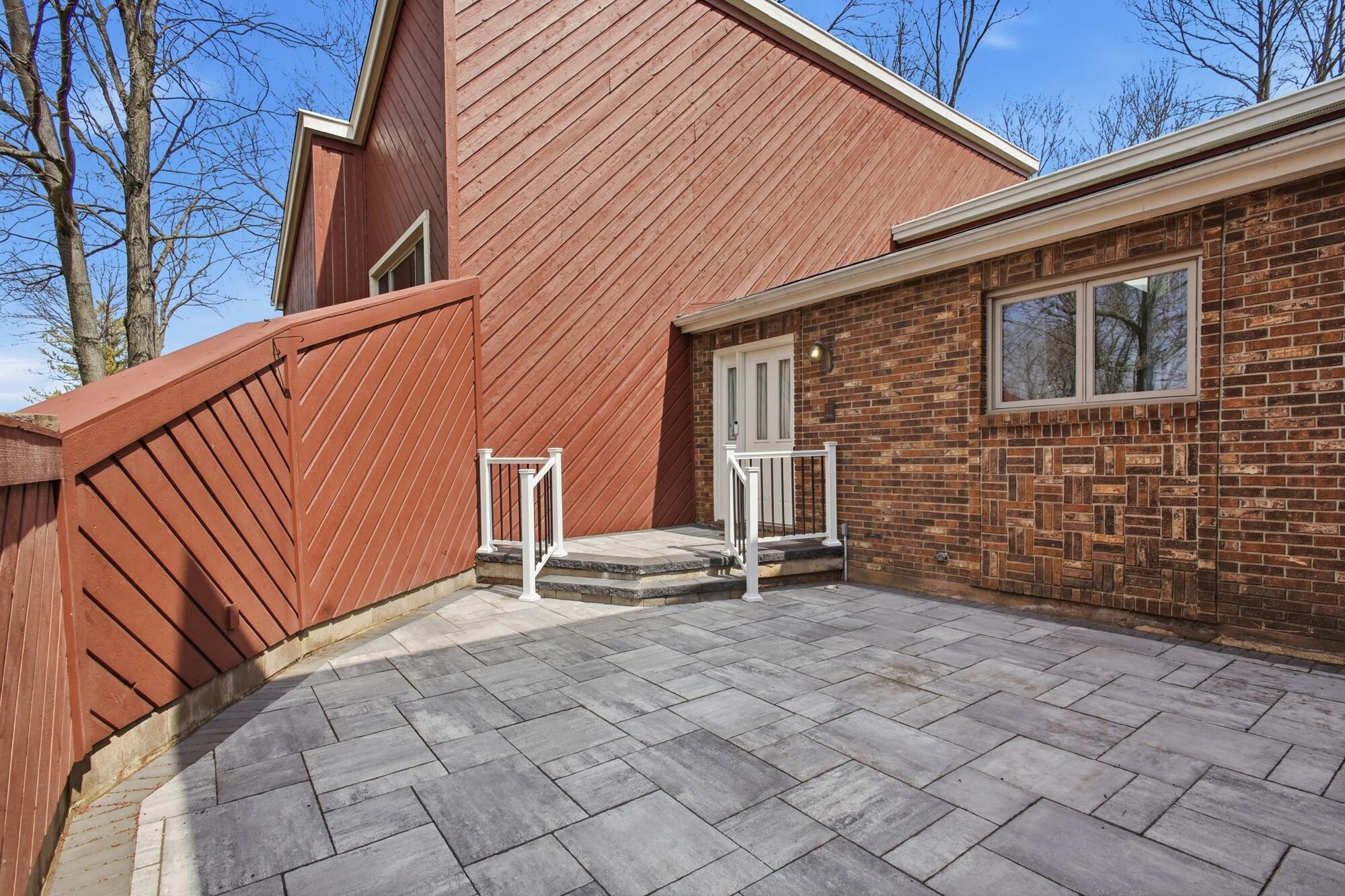 438 Merrick Drive, Beavercreek, Ohio 45434