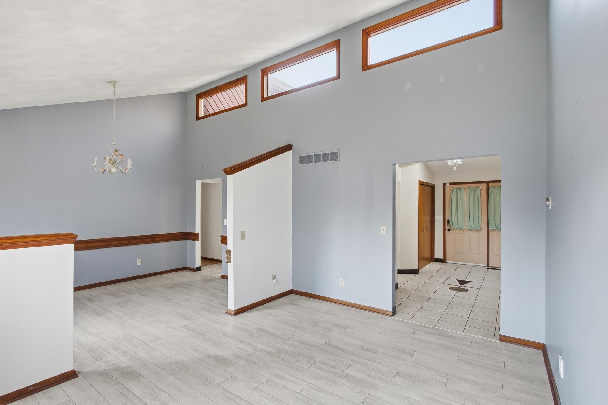 438 Merrick Drive, Beavercreek, Ohio 45434