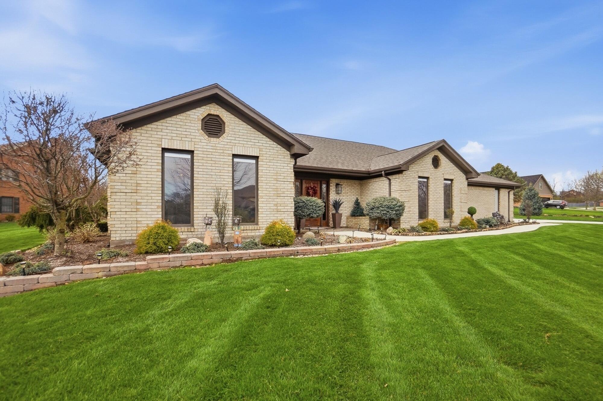 610 Stonecress Drive, Tipp City, Ohio 45371