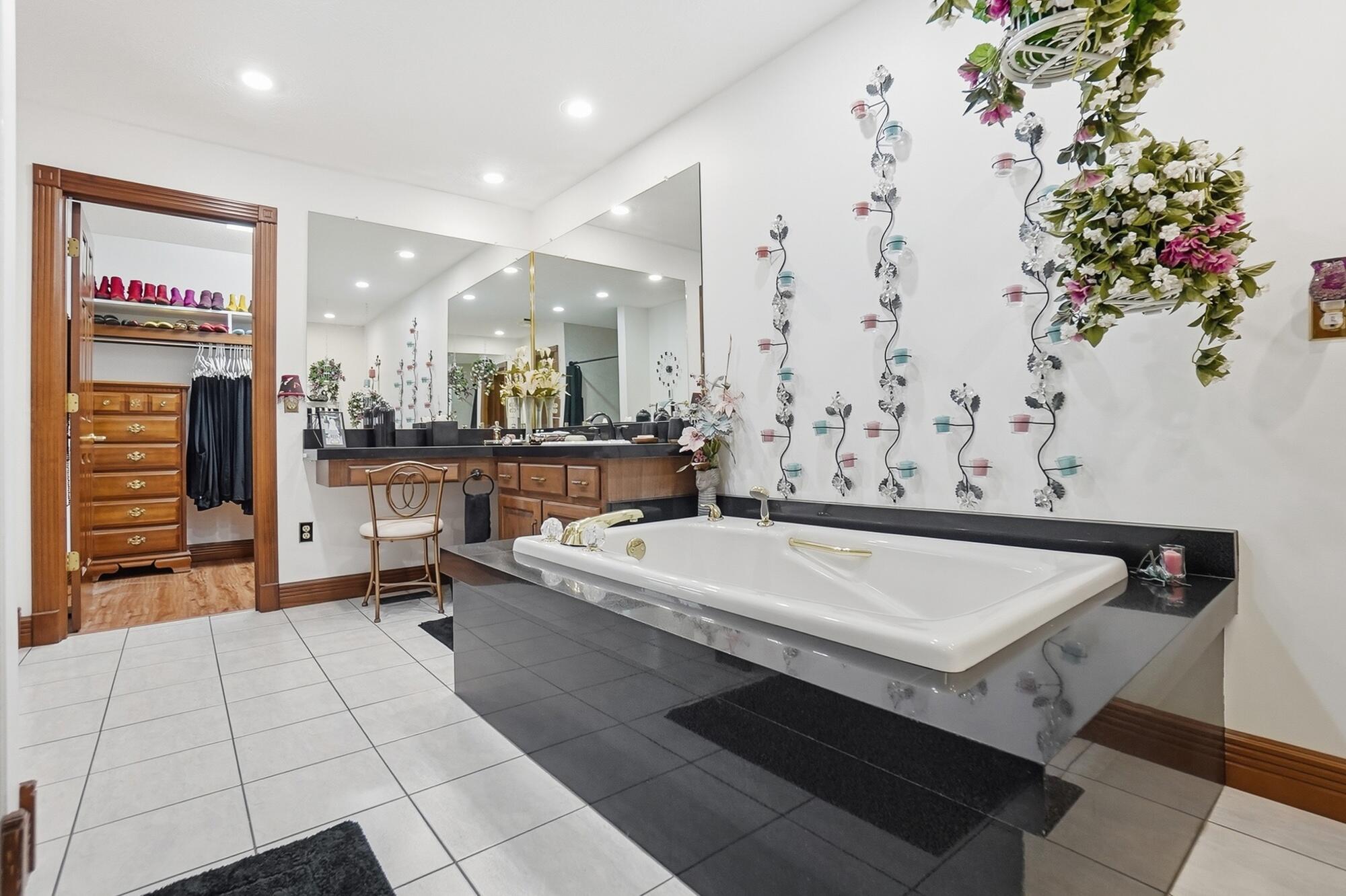 610 Stonecress Drive, Tipp City, Ohio 45371