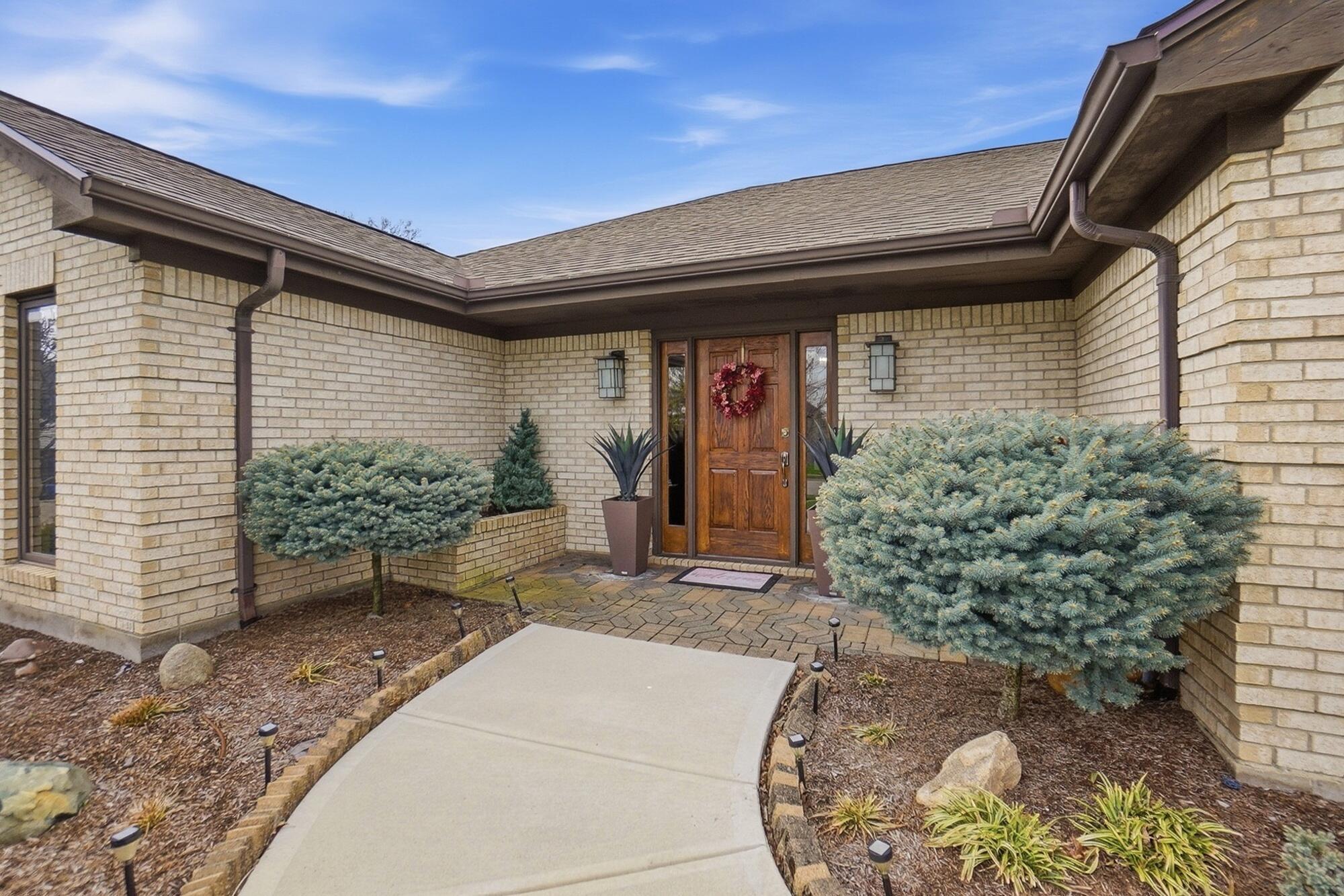 610 Stonecress Drive, Tipp City, Ohio 45371