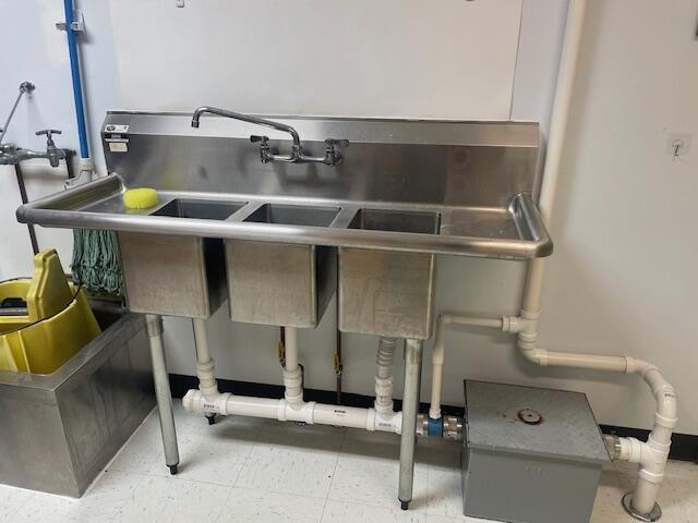 1932 Charledon Avenue, Lima, Ohio 45804