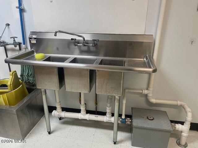 1932 Charledon Avenue, Lima, Ohio