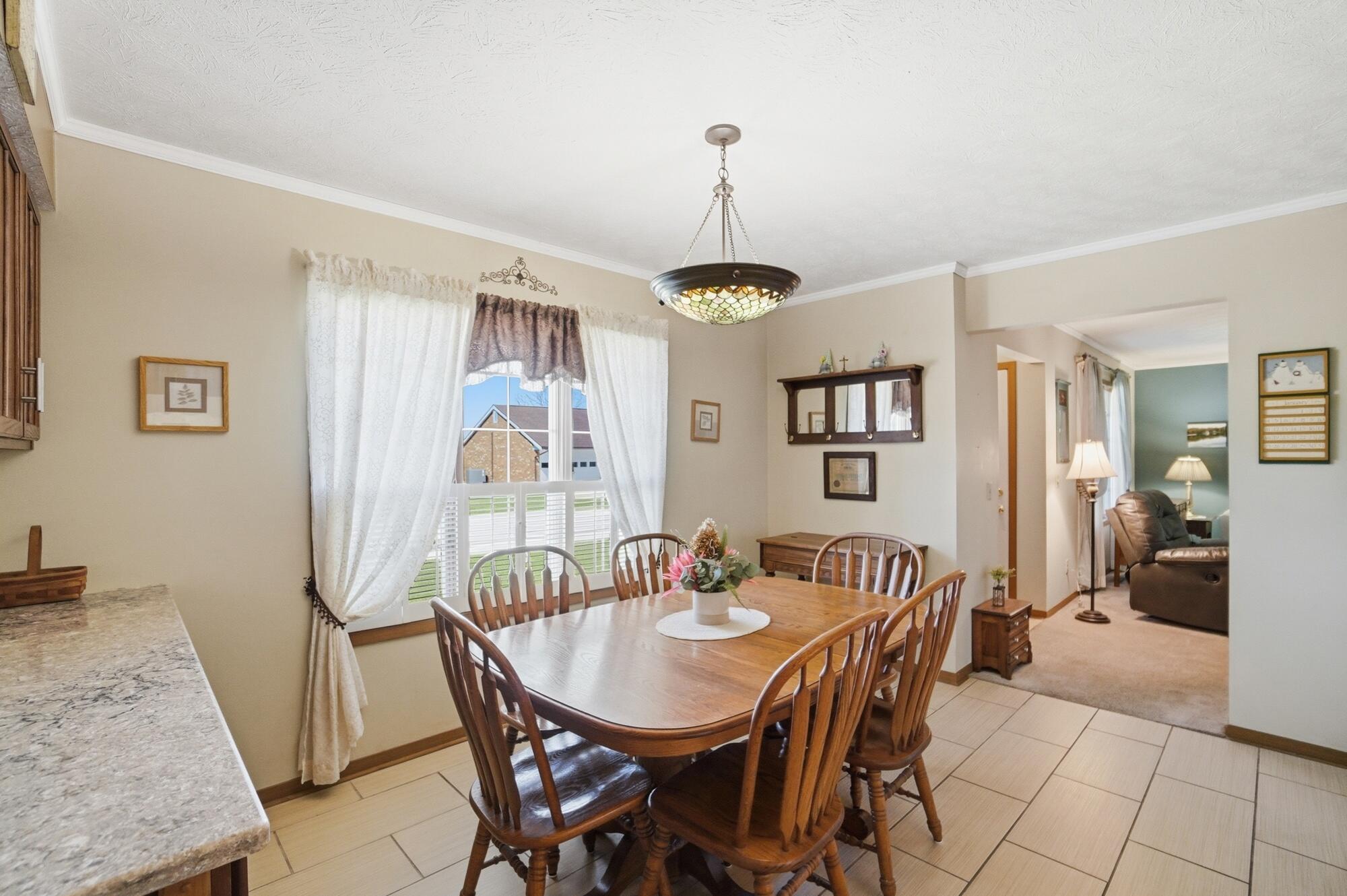 1039 Bradford Drive, Springfield, Ohio 45503