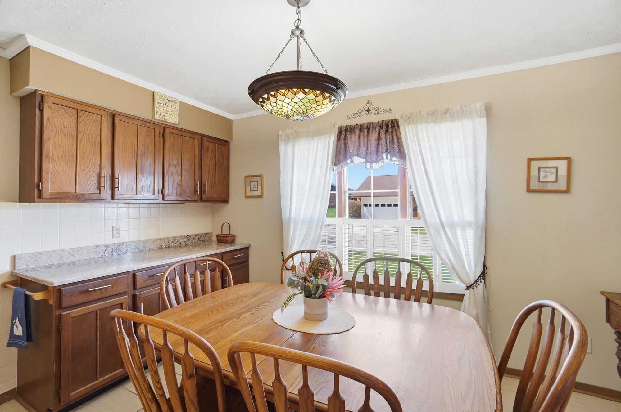 1039 Bradford Drive, Springfield, Ohio 45503