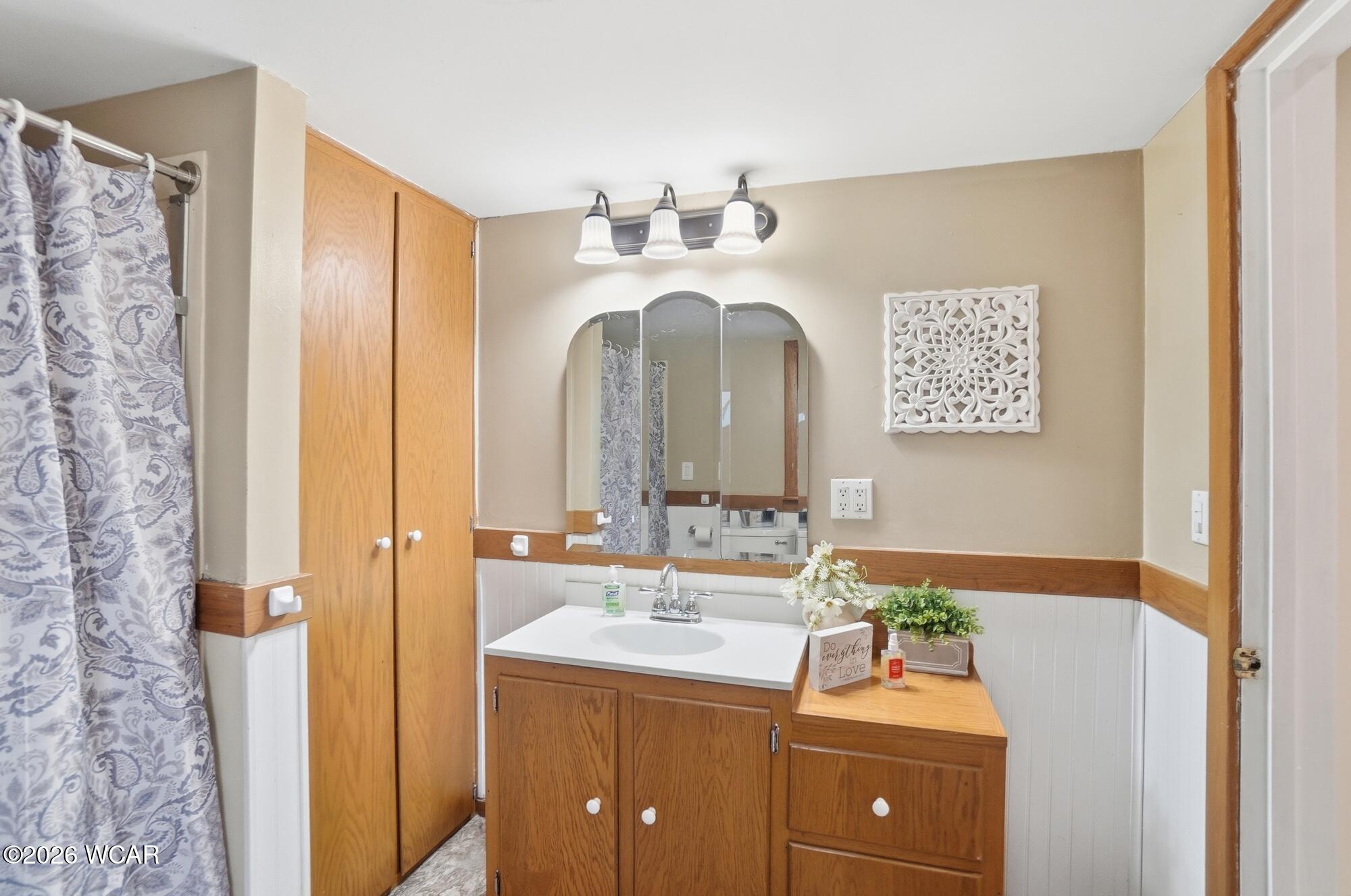 1301 Fishlock Avenue, Findlay, Ohio