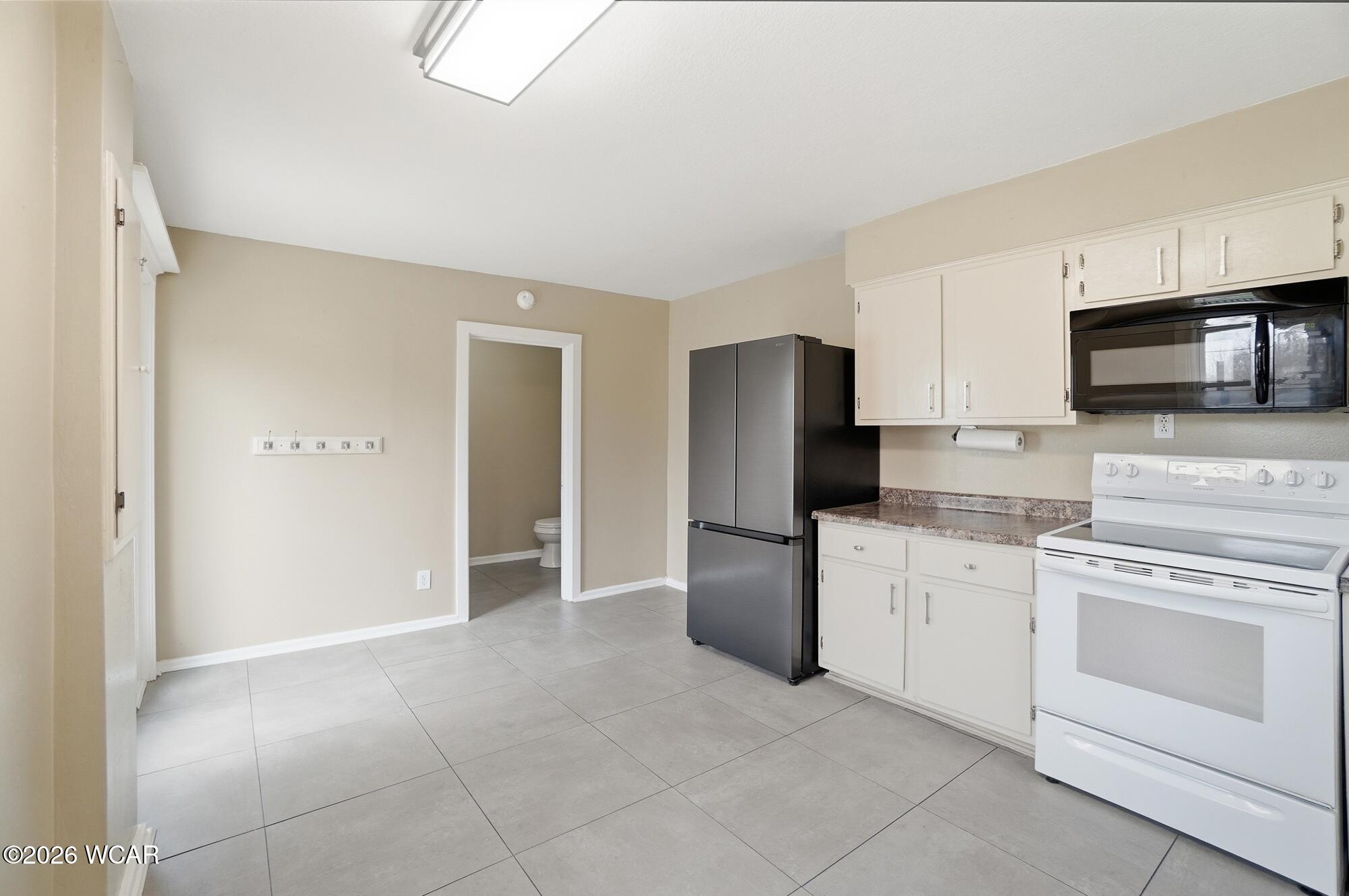 1301 Fishlock Avenue, Findlay, Ohio